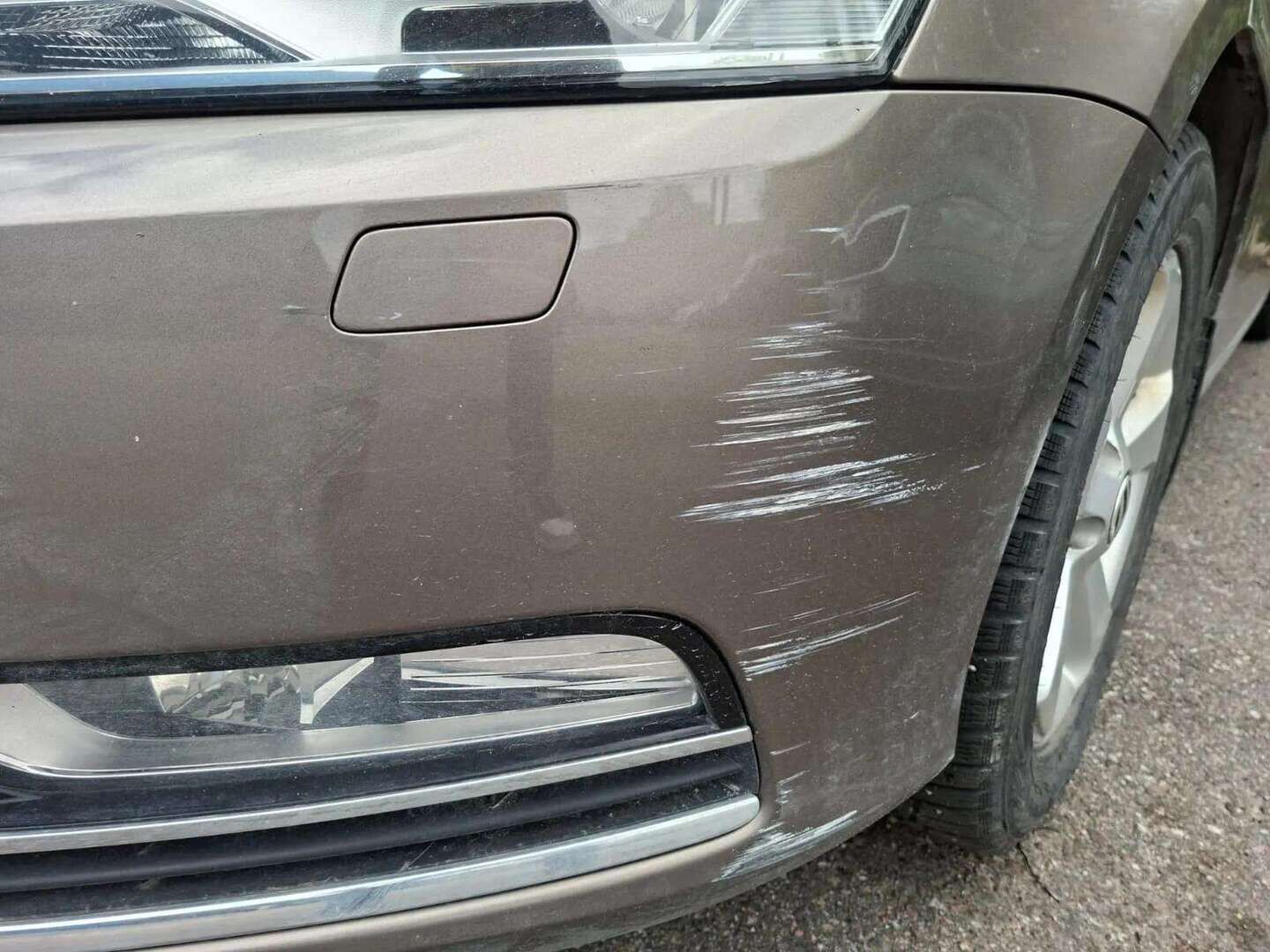 Volkswagen Passat 2011 Sedan Comfortline 1,4 TSI MultiFuel 118 kW (160 hv) DSG-automaatti - | Myydään Huutokaupat.comissa | Vakionopeudensäädin | Osittain sähkösäätöinen kuljettajan istuin | Automaattinen ilmastointi | Sähkökäyttöiset ikkunat |