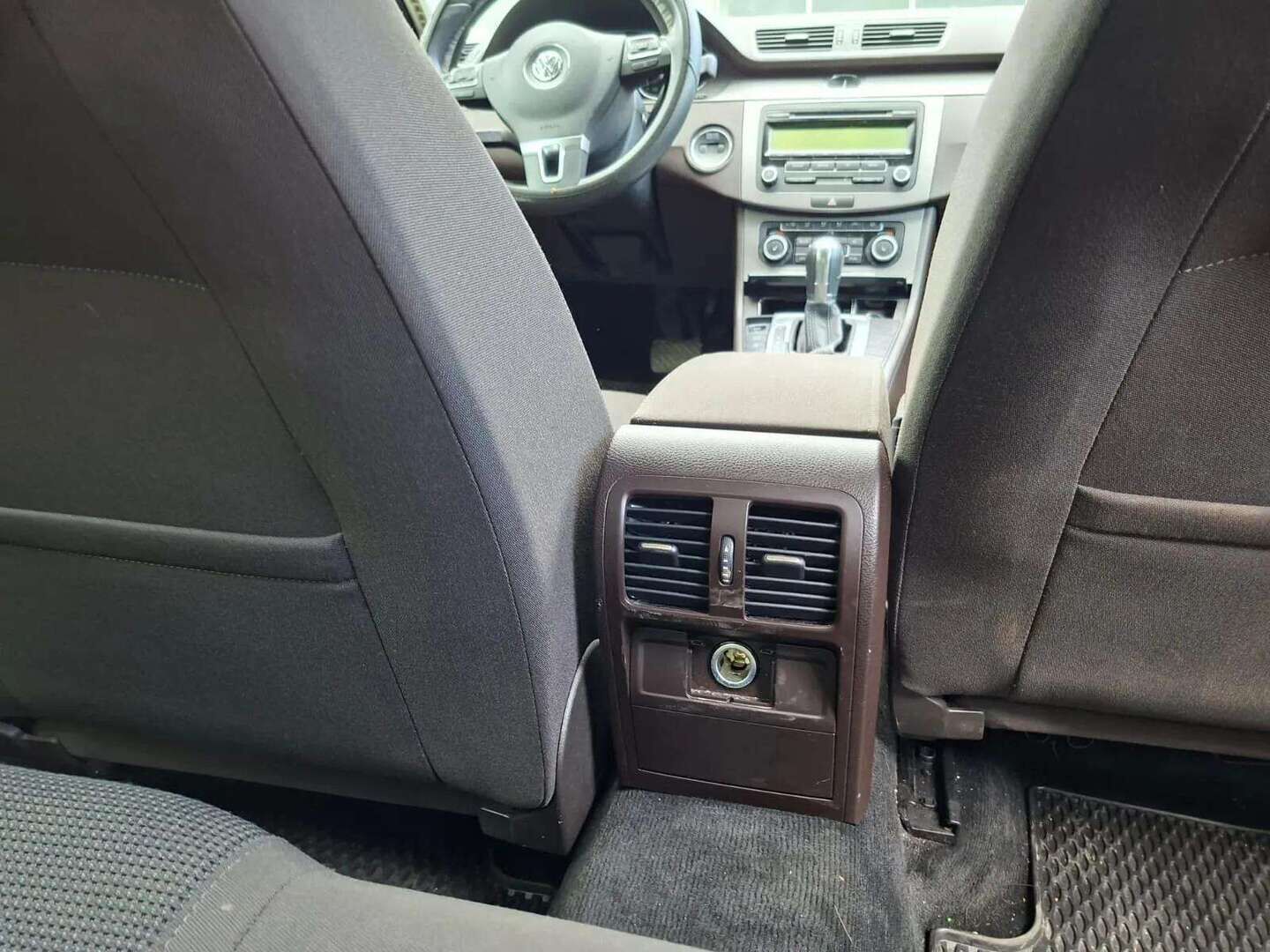 Volkswagen Passat 2011 Sedan Comfortline 1,4 TSI MultiFuel 118 kW (160 hv) DSG-automaatti - | Myydään Huutokaupat.comissa | Vakionopeudensäädin | Osittain sähkösäätöinen kuljettajan istuin | Automaattinen ilmastointi | Sähkökäyttöiset ikkunat |