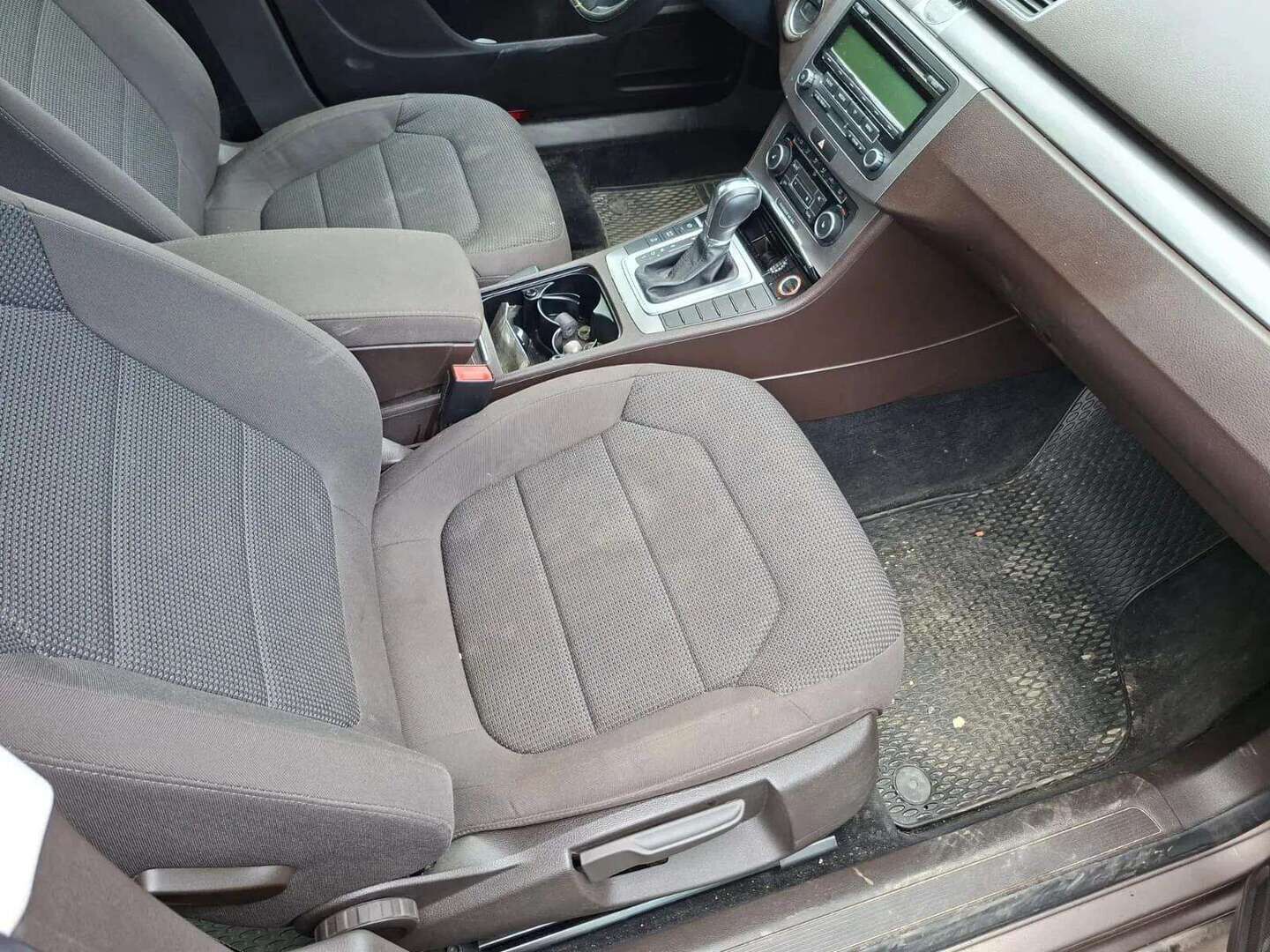 Volkswagen Passat 2011 Sedan Comfortline 1,4 TSI MultiFuel 118 kW (160 hv) DSG-automaatti - | Myydään Huutokaupat.comissa | Vakionopeudensäädin | Osittain sähkösäätöinen kuljettajan istuin | Automaattinen ilmastointi | Sähkökäyttöiset ikkunat |