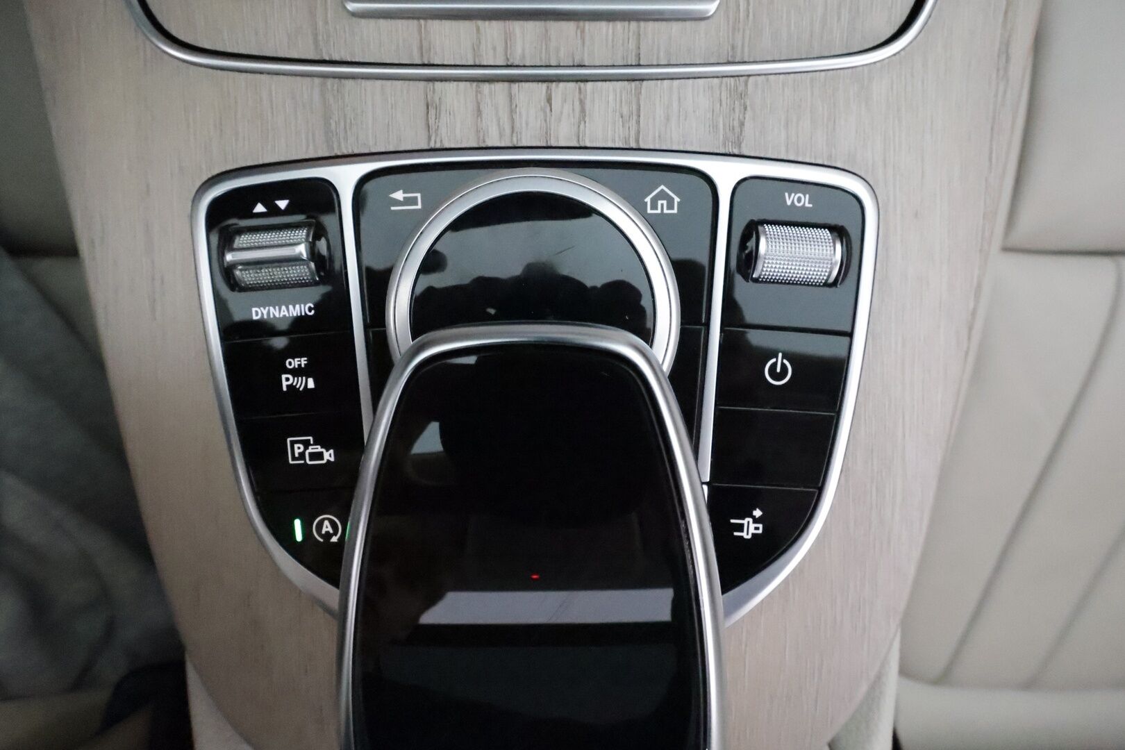 Mercedes-Benz E 2018 220 d A Coupé Business AMG **Burmester / Widescreen / Panorama / 360° / Muistipenkit / HUD / Lohkolämmitin** - 1-Om Suomi-auto / Kovilla varusteilla! / Kahdet renkaat aluvanteilla 