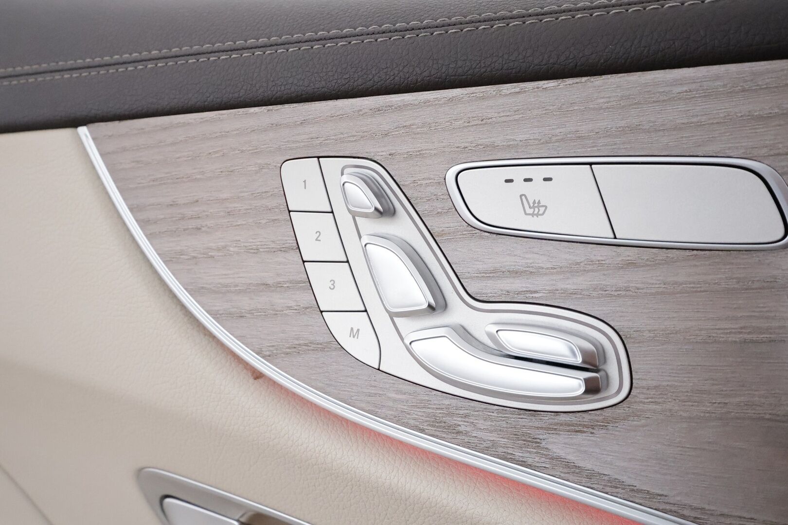 Mercedes-Benz E 2018 220 d A Coupé Business AMG **Burmester / Widescreen / Panorama / 360° / Muistipenkit / HUD / Lohkolämmitin** - 1-Om Suomi-auto / Kovilla varusteilla! / Kahdet renkaat aluvanteilla 