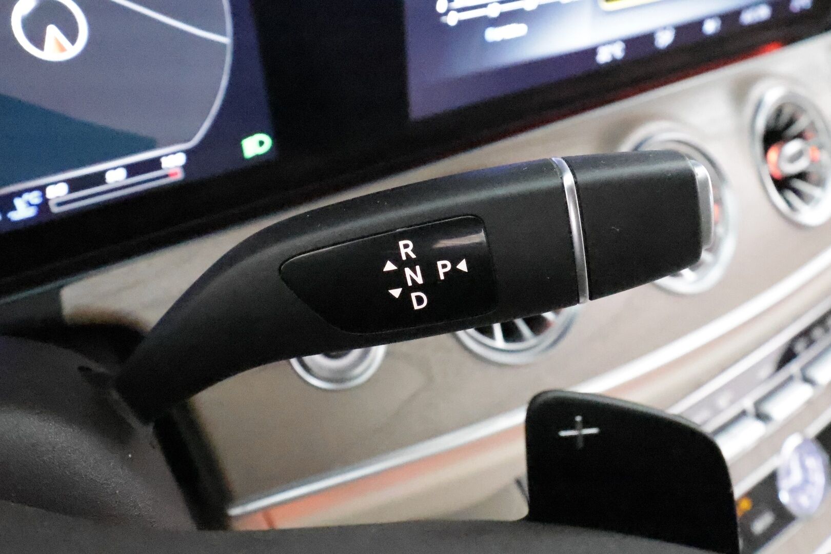 Mercedes-Benz E 2018 220 d A Coupé Business AMG **Burmester / Widescreen / Panorama / 360° / Muistipenkit / HUD / Lohkolämmitin** - 1.Om Suomi-auto / Kahdet renkaat aluvanteilla