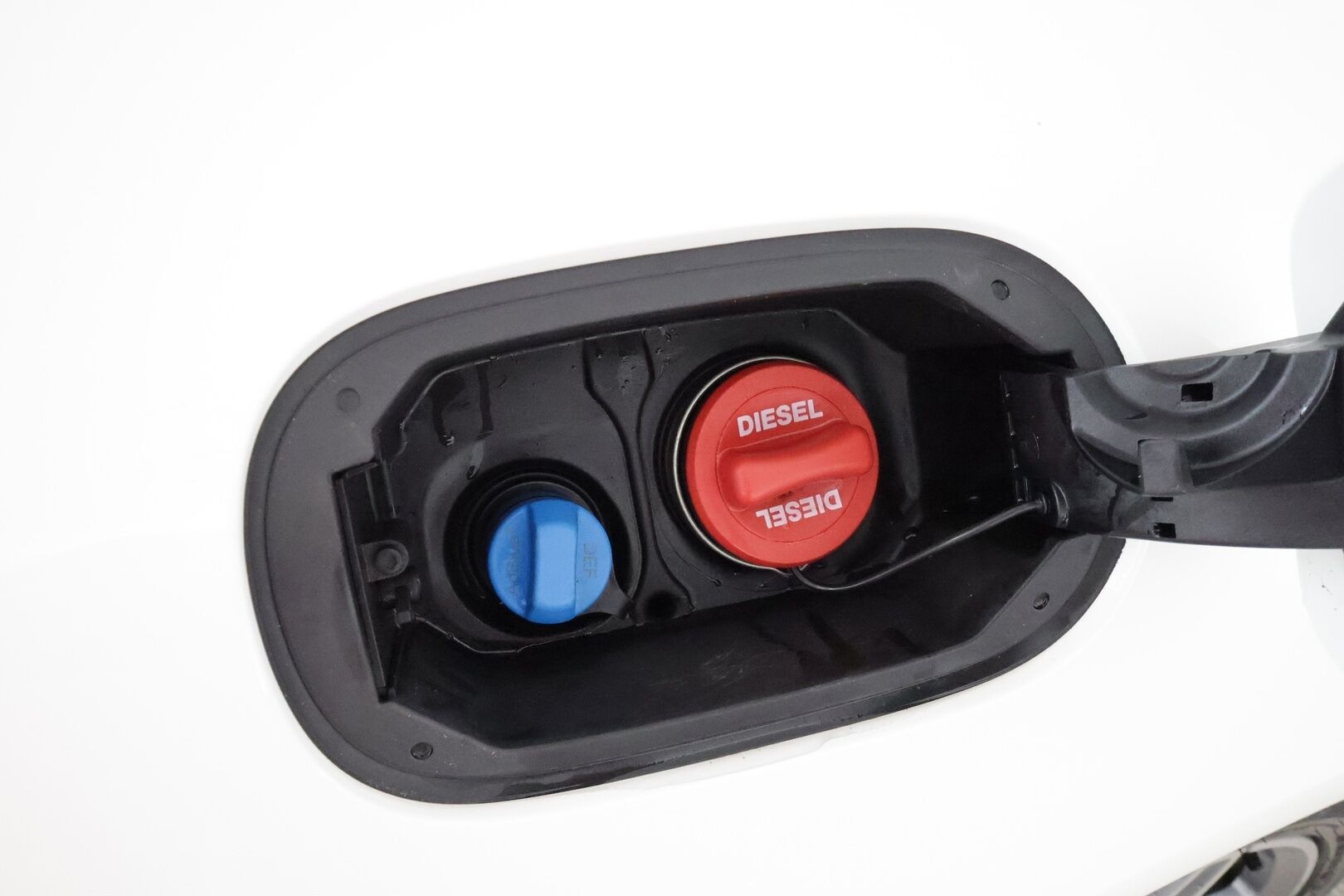 Mercedes-Benz E 2018 220 d A Coupé Business AMG **Burmester / Widescreen / Panorama / 360° / Muistipenkit / HUD / Lohkolämmitin** - 1-Om Suomi-auto / Kovilla varusteilla! / Kahdet renkaat aluvanteilla 