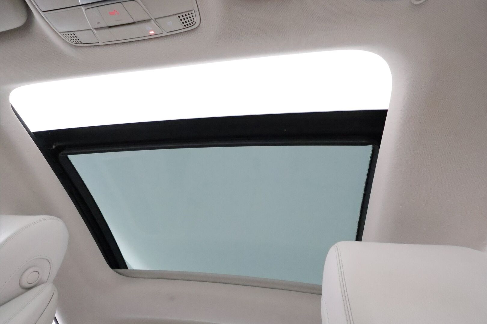 Mercedes-Benz E 2018 220 d A Coupé Business AMG **Burmester / Widescreen / Panorama / 360° / Muistipenkit / HUD / Lohkolämmitin** - 1-Om Suomi-auto / Kovilla varusteilla! / Kahdet renkaat aluvanteilla 