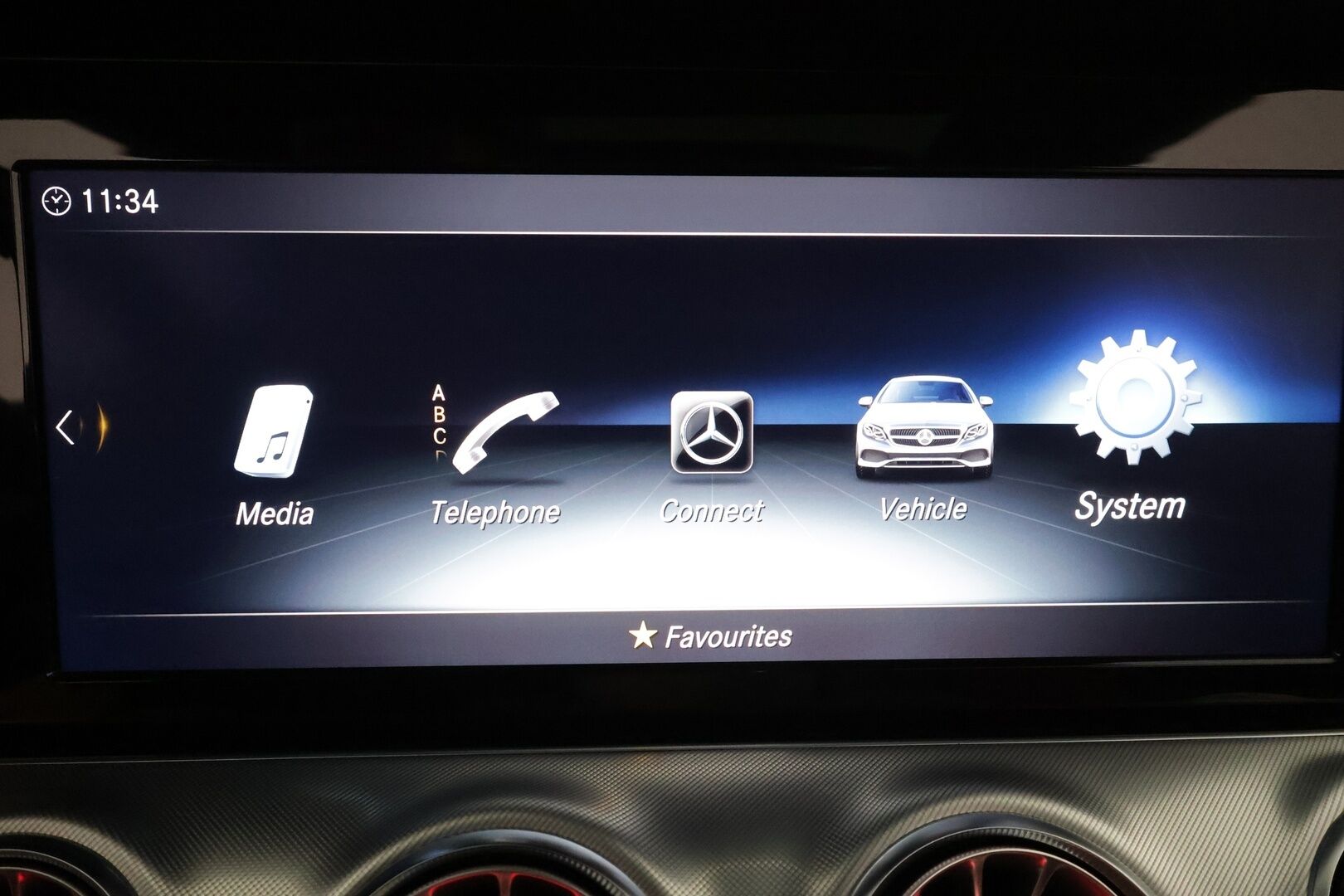 Mercedes-Benz E 2018 220 d 4Matic A Coupé Business AMG **Burmester / Muistipenkit / Lasikattoluukku / Multibeam LED / 360° / Navi** - 3,99 % KORKOTARJOUS TÄHÄN AUTOON - Suomi-auto / Kahdet renkaat aluvanteilla / Webasto / Puna-mustat nahat
