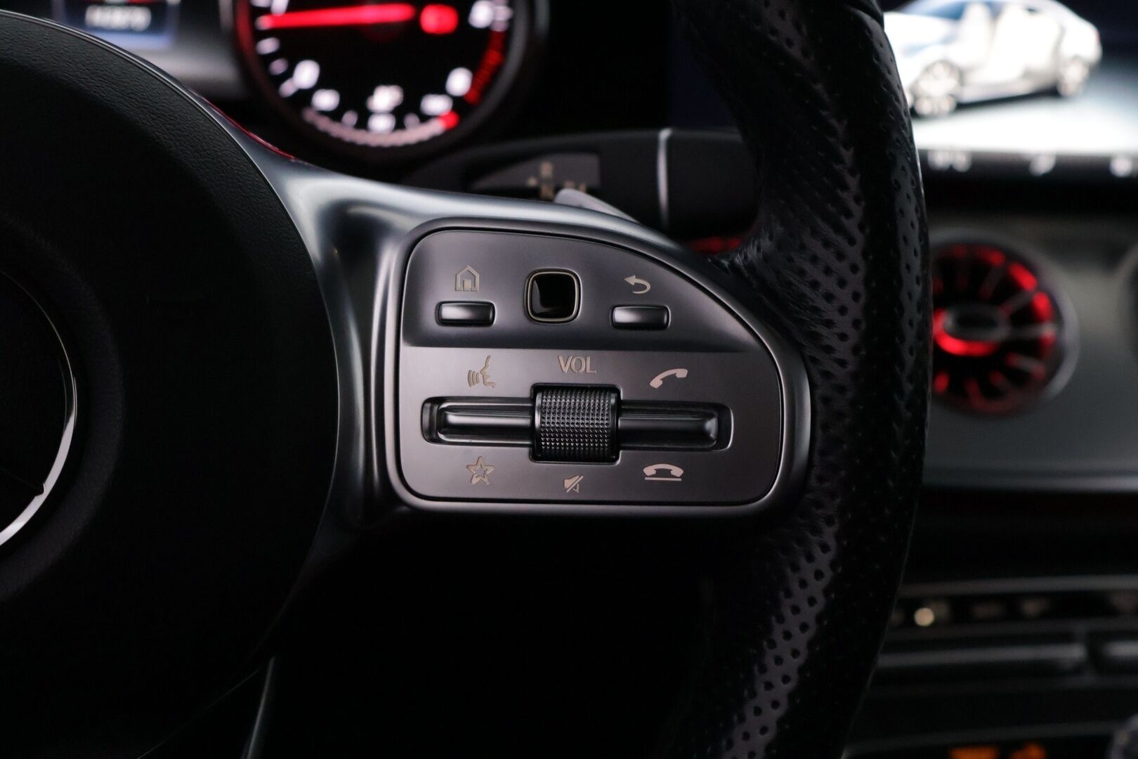 Mercedes-Benz E 2019 220 d 4Matic A Coupé Business AMG **Webasto / Burmester / Muistipenkit / Kessy / Lasikattoluukku / Multibeam LED / 360° / Navi** - Suomi-auto / Kahdet renkaat aluvanteilla / Puna-mustat nahat