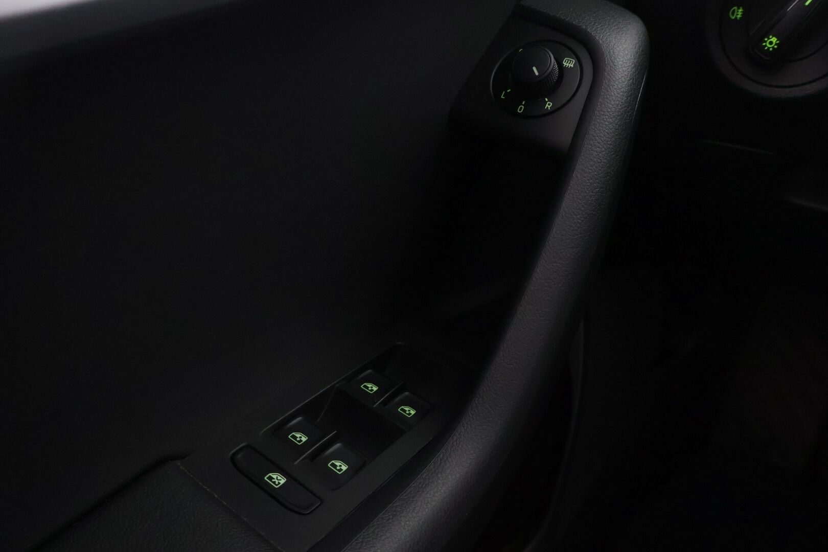 Skoda Octavia 2018 Combi 2,0 TDI 150 Ambition DSG Autom. */ 2.om Suomi-auto / Webasto / Vakkari / Läm. tuulilasi / Carplay / 2x renkaat /* - Hihna tehty 12/24 / Siisti yksilö / 2x renkaat