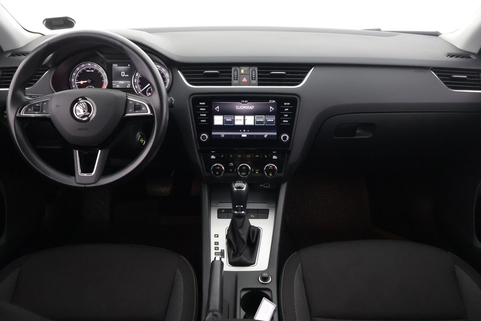 Skoda Octavia 2018 Combi 2,0 TDI 150 Ambition DSG Autom. */ 2.om Suomi-auto / Webasto / Vakkari / Läm. tuulilasi / Carplay / 2x renkaat /* - Hihna tehty 12/24 / Siisti yksilö / 2x renkaat