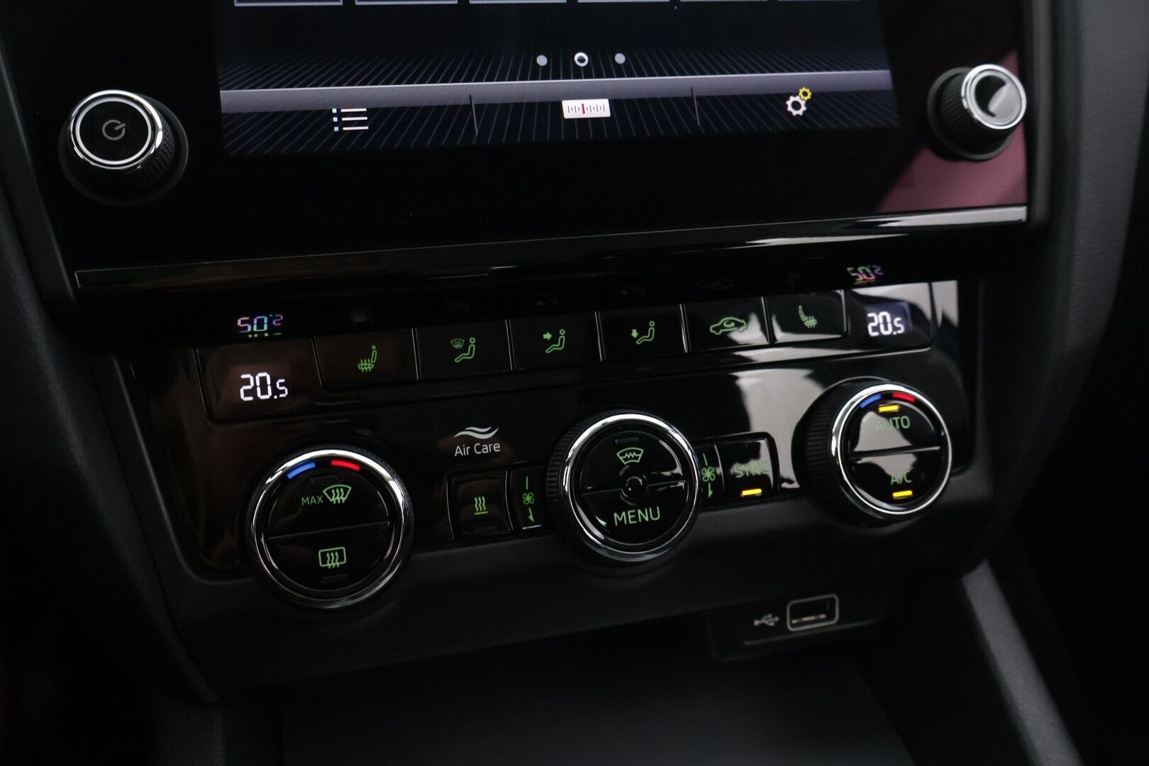 Skoda Octavia 2018 Combi 2,0 TDI 150 Ambition DSG Autom. */ 2.om Suomi-auto / Webasto / Vakkari / Läm. tuulilasi / Carplay / 2x renkaat /* - Hihna tehty 12/24 / Siisti yksilö / 2x renkaat