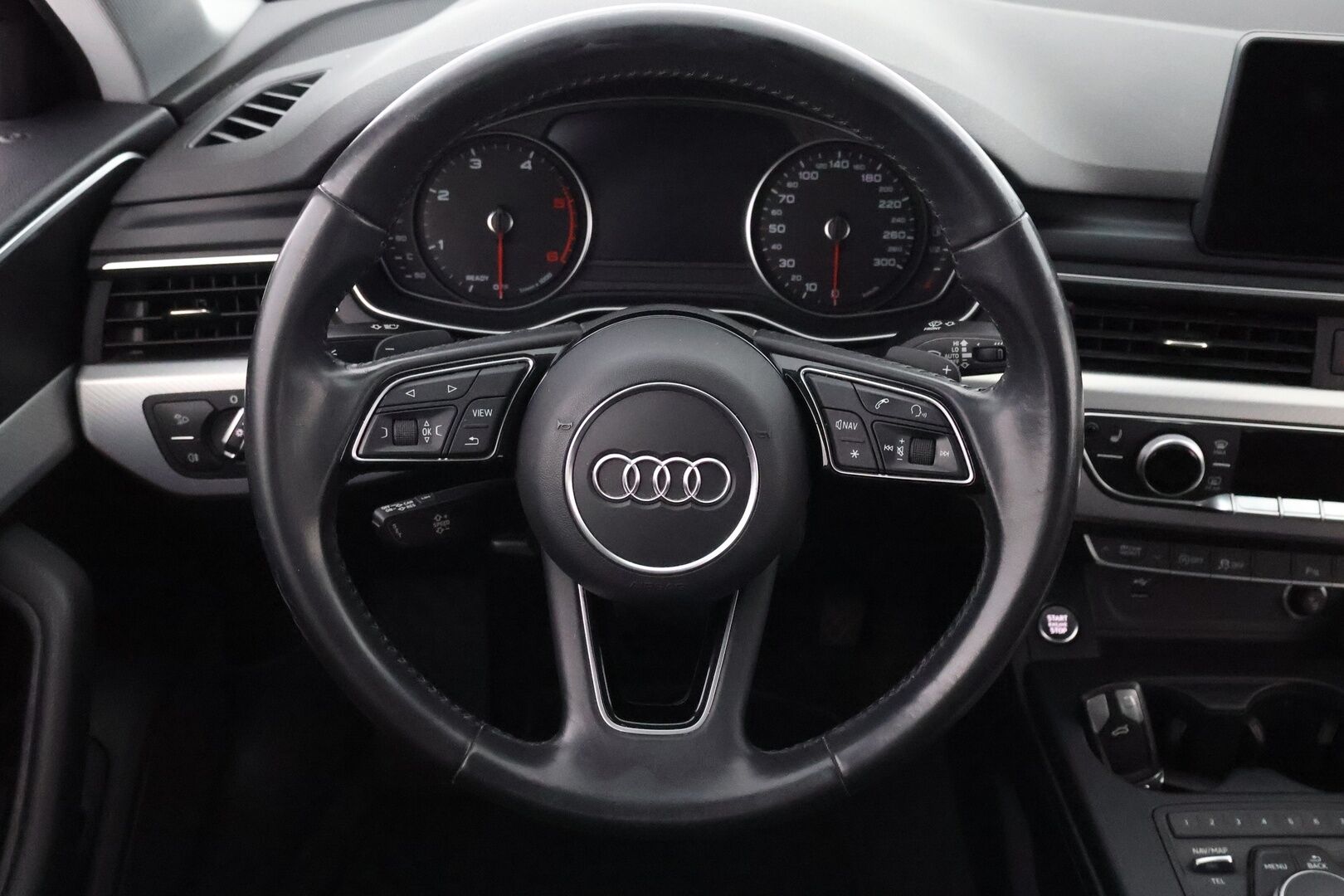 Audi A4 2018 Avant Business Sport Comfort S line Edition 2,0 TDI 140 kW quattro S tronic - Suomiauto / Webasto / Sporttipenkit / Vetokoukku / Sähköluukku / Vakkari / KeylessGo / Juuri tullut Tampereelle!