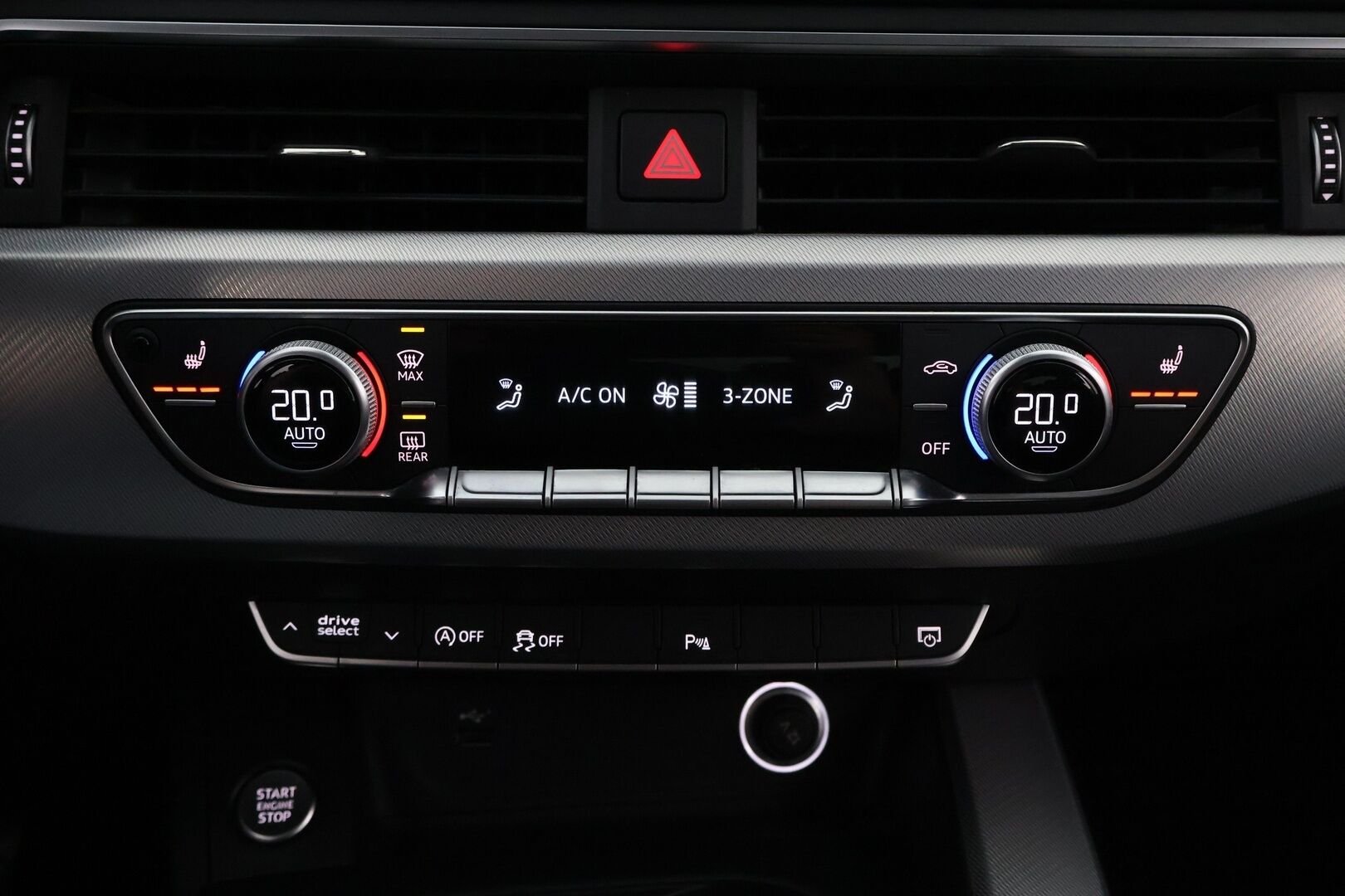 Audi A4 2018 Avant Business Sport Comfort S line Edition 2,0 TDI 140 kW quattro S tronic - Suomiauto / Webasto / Sporttipenkit / Vetokoukku / Sähköluukku / Vakkari / KeylessGo / Juuri tullut Tampereelle!