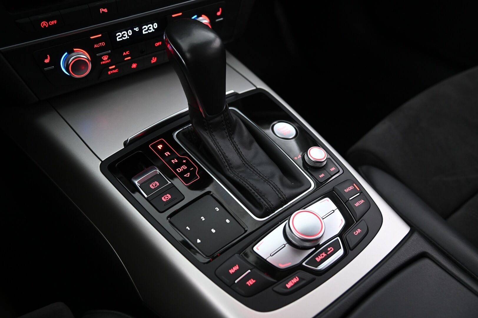 Audi A6 2018 Avant S line Business Sport 2,0 TDI 140 kW quattro*Webasto / Navi / P.kamera* - *S-Line / vetokoukku / 2x renkaat&vanteet*