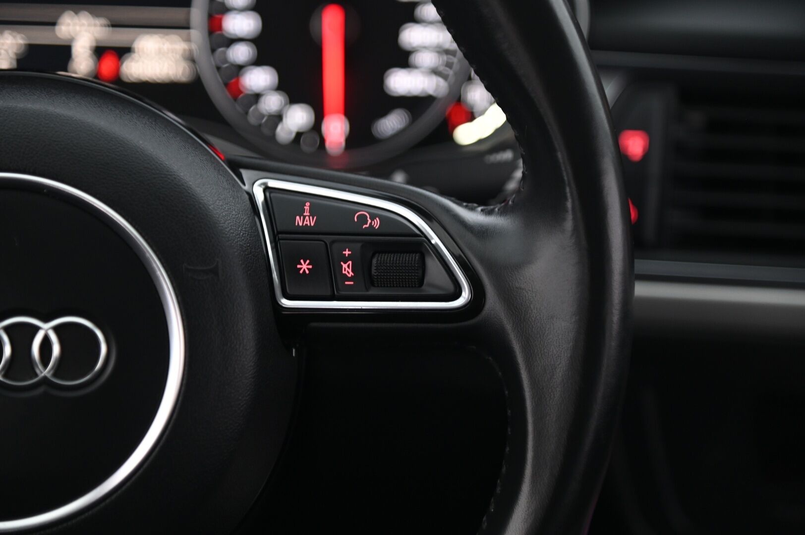 Audi A6 2018 Avant S line Business Sport 2,0 TDI 140 kW quattro*Webasto / Navi / P.kamera* - *S-Line / vetokoukku / 2x renkaat&vanteet*