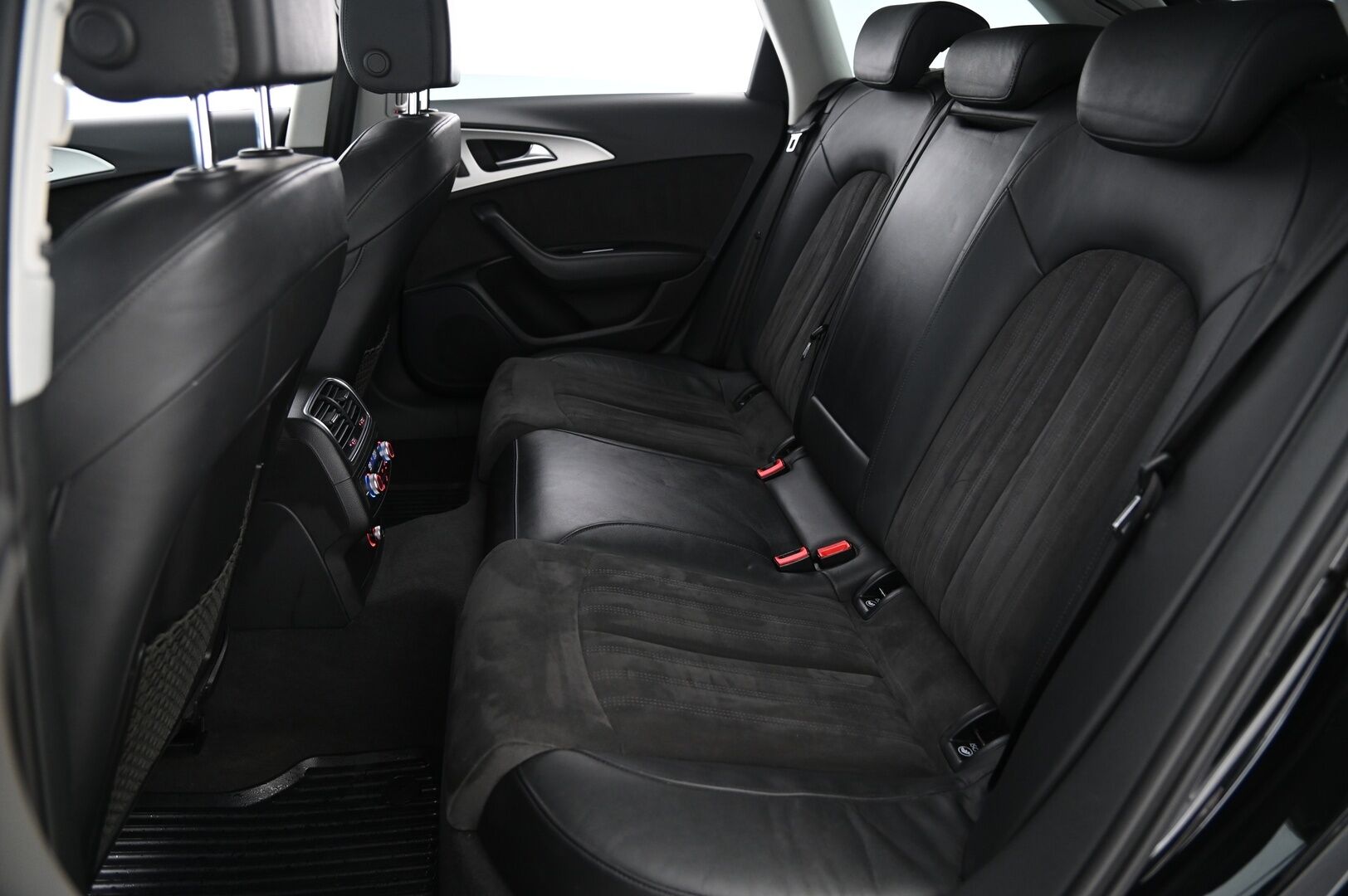 Audi A6 2018 Avant S line Business Sport 2,0 TDI 140 kW quattro*Webasto / Navi / P.kamera* - *S-Line / vetokoukku / 2x renkaat&vanteet*