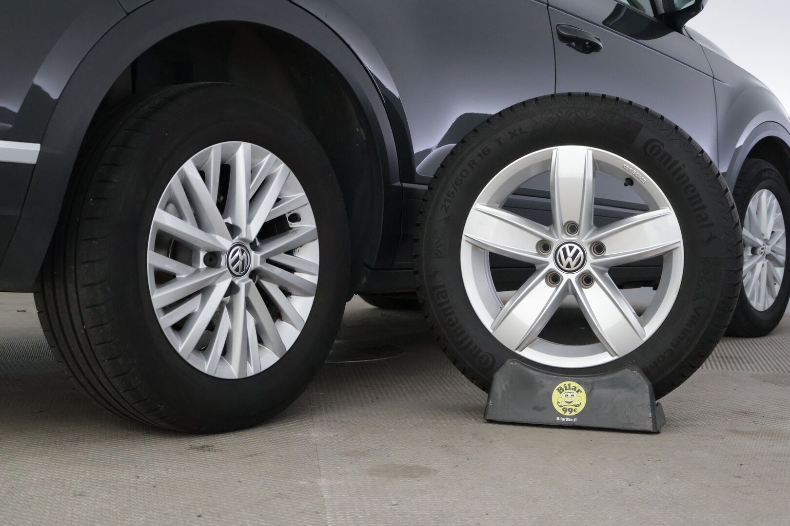 Volkswagen T-Roc 2018 Style 1,5 TSI EVO 110 kW (150 hv) aut. ** Adapt .Vakkari / LED-ajovalot / Lohkolämmitin / P.Kamera /  CarPlay ** - **1-omisteinen Suomiauto / Aut. ilmastointi / 2x renkaat / Hyvin huollettu! / Siistikuntoinen yksilö!** - HULLU BLACKWEEK KORKOTARJOUS 2,49%