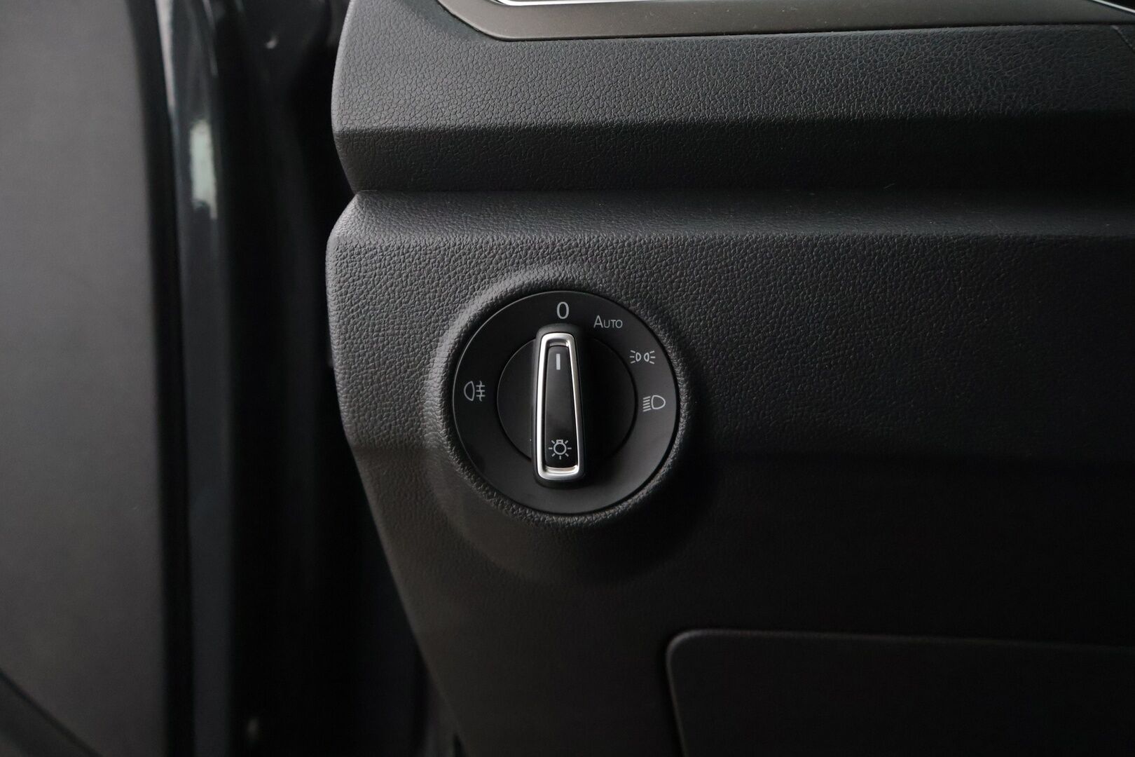 Volkswagen T-Roc 2018 Style 1,5 TSI EVO 110 kW (150 hv) aut. ** Adapt .Vakkari / LED-ajovalot / Lohkolämmitin / P.Kamera /  CarPlay ** - **1-omisteinen Suomiauto / Aut. ilmastointi / 2x renkaat / Hyvin huollettu! / Siistikuntoinen yksilö!** - HULLU BLACKWEEK KORKOTARJOUS 2,49%