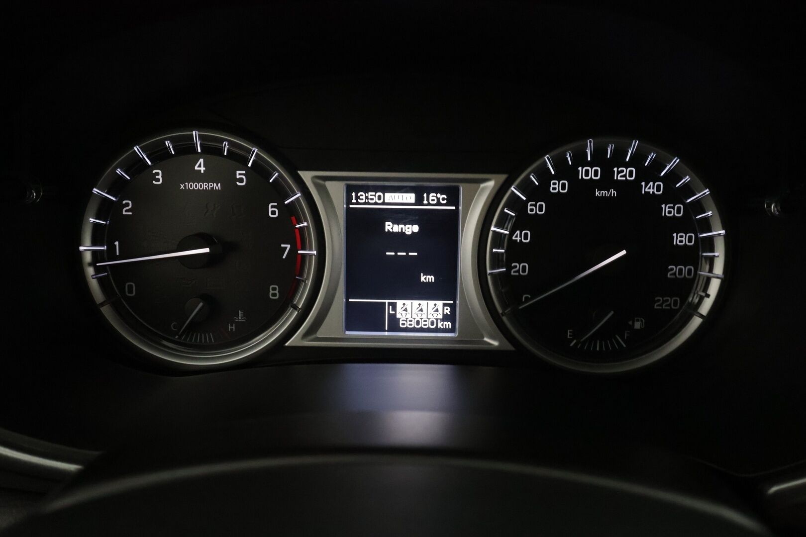 Suzuki Vitara 2018 1,6 VVT 4WD GL+ 5MT - | ACC | Koukku | P.kamera | Lohko+sisälämmitin | Navi | Apple & Android | BT | Aut. ilmastointi | Nelivedon lukko | 1-om suomiauto |