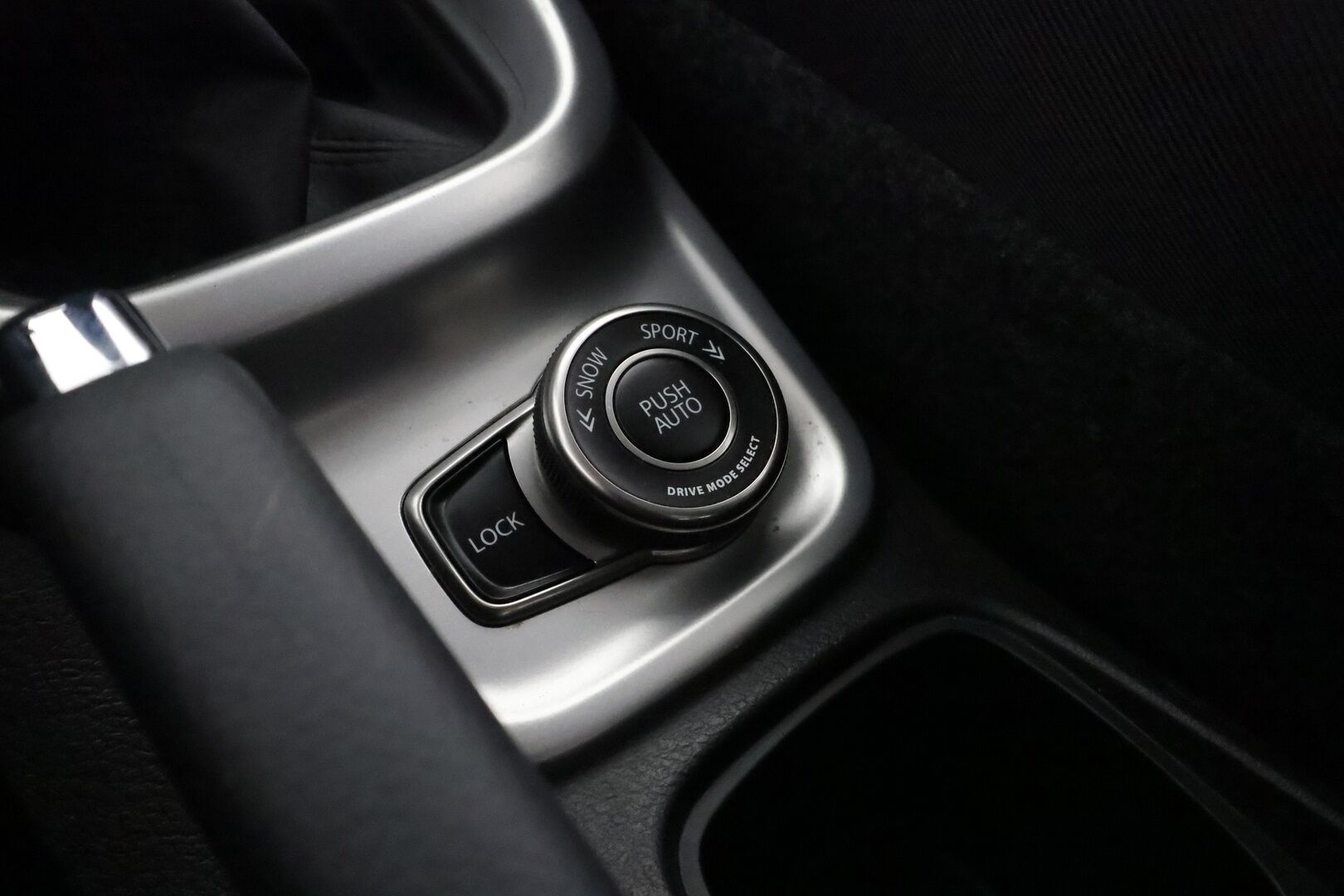 Suzuki Vitara 2018 1,6 VVT 4WD GL+ 5MT - | ACC | Koukku | P.kamera | Lohko+sisälämmitin | Navi | Apple & Android | BT | Aut. ilmastointi | Nelivedon lukko | 1-om suomiauto |