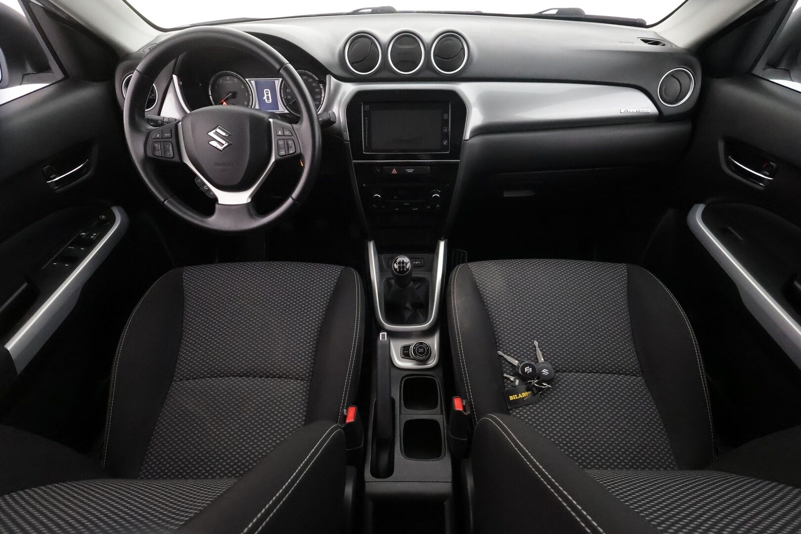 Suzuki Vitara 2018 1,6 VVT 4WD GL+ 5MT - | ACC | Koukku | P.kamera | Lohko+sisälämmitin | Navi | Apple & Android | BT | Aut. ilmastointi | Nelivedon lukko | 1-om suomiauto |