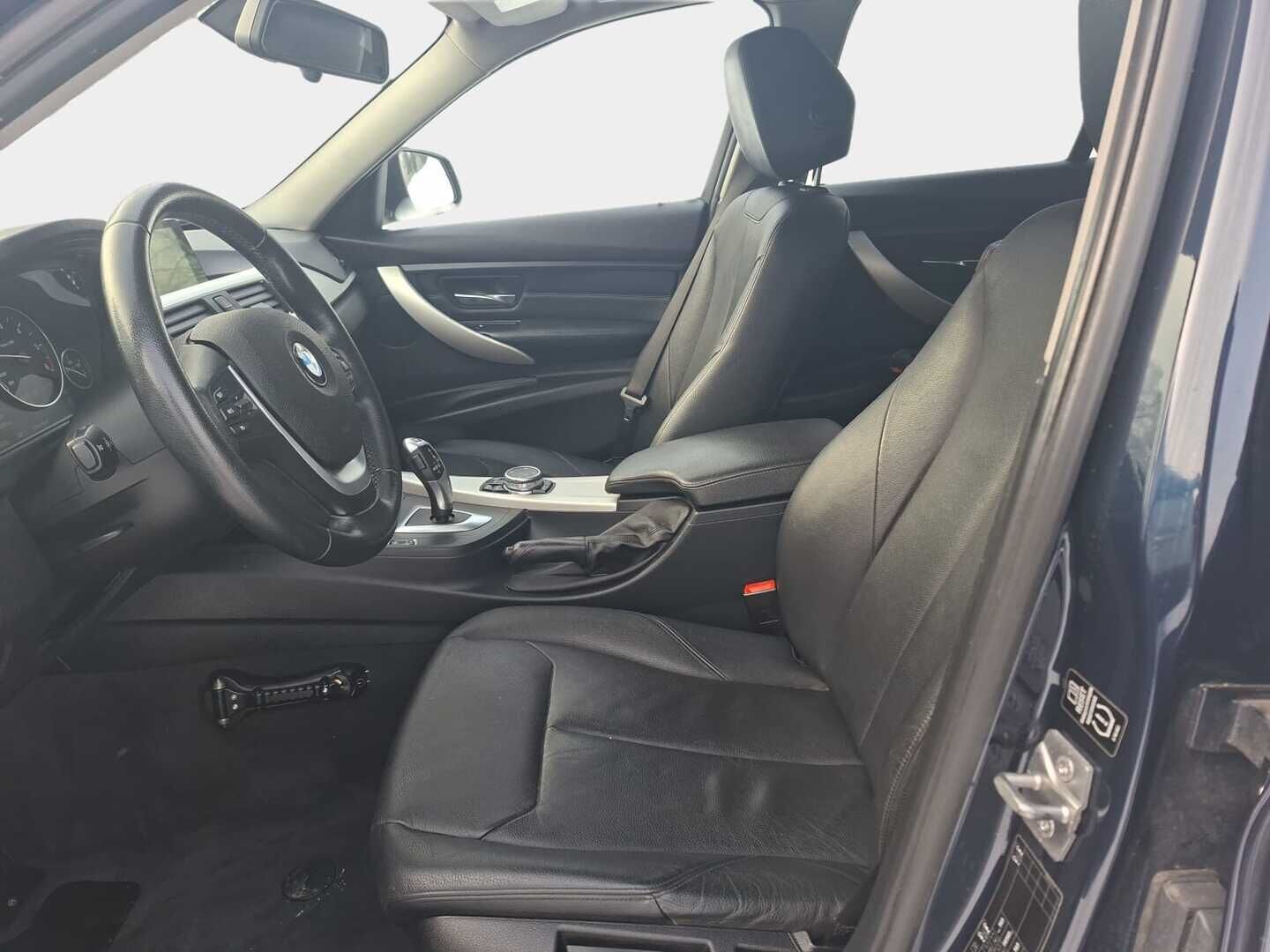 BMW 320 2014 F31 Touring 320d TwinPower Turbo A /Bilstein säädettävä alusta / Nahkasisusta / Irroitettava vetokoukku / 2x renkaat ja vanteet - Bilstein säädettävä alusta / Nahkasisusta / Irroitettava vetokoukku / 2x renkaat ja vanteet