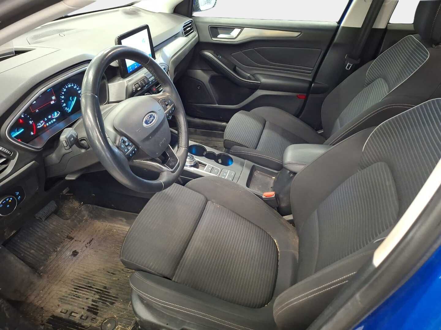 Ford Focus 2018 1,5 TDCi EcoBlue 120hv Start/Stop A8 Titanium * HUD / Webasto / ACC / B&O / Keyless - * Lämmitettävä tuulilasi / 2x renkaat vanteineen / Tutkat / Suomi-auto*