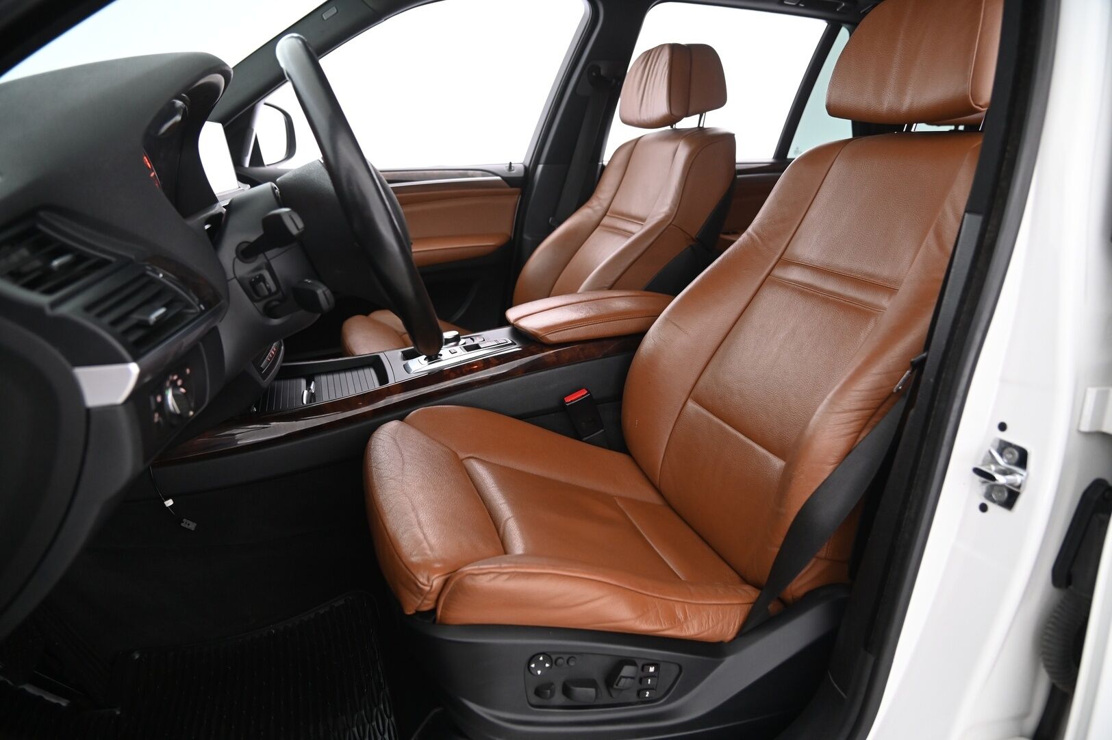 BMW X5 2008 3.0sd *YritysOutlet - Myydään vain yrityksille* - Eber | Comfort istuimet muistilla | Hifi | Koukku | Xenon | 20 vanteet | Astinlaudat