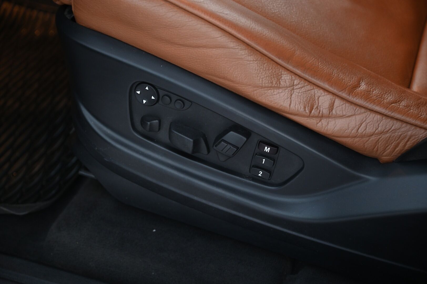 BMW X5 2008 3.0sd *YritysOutlet - Myydään vain yrityksille* - Eber | Comfort istuimet muistilla | Hifi | Koukku | Xenon | 20 vanteet | Astinlaudat