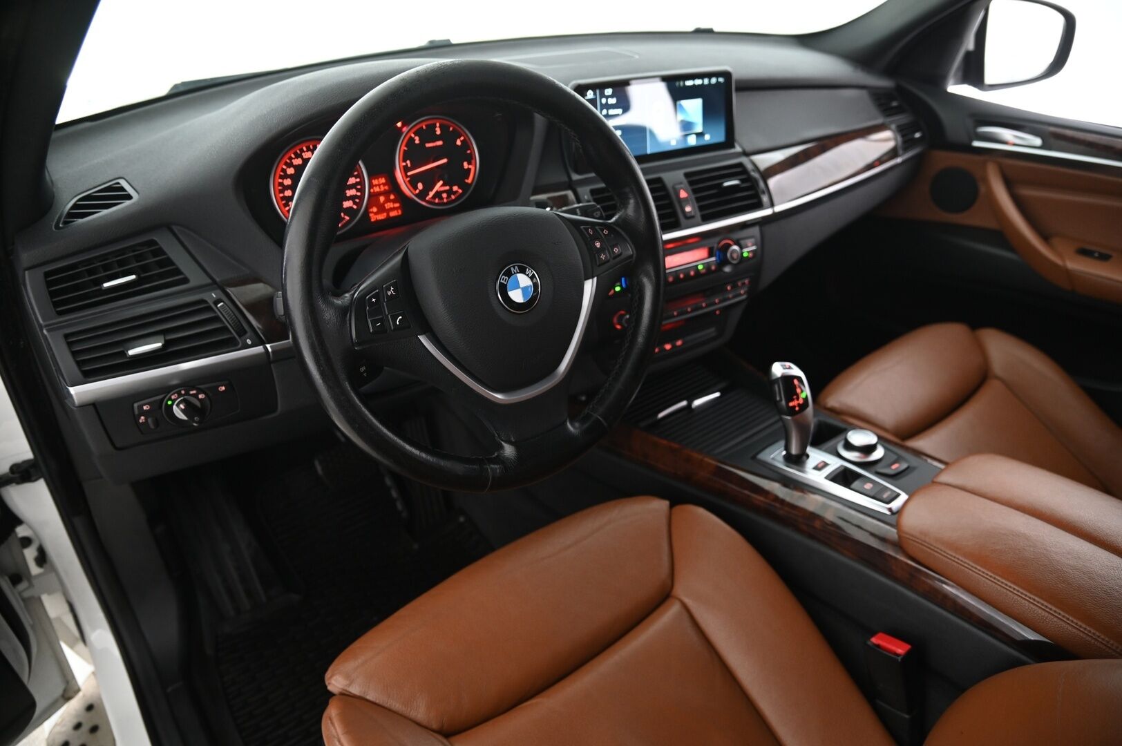 BMW X5 2008 3.0sd *YritysOutlet - Myydään vain yrityksille* - Eber | Comfort istuimet muistilla | Hifi | Koukku | Xenon | 20 vanteet | Astinlaudat