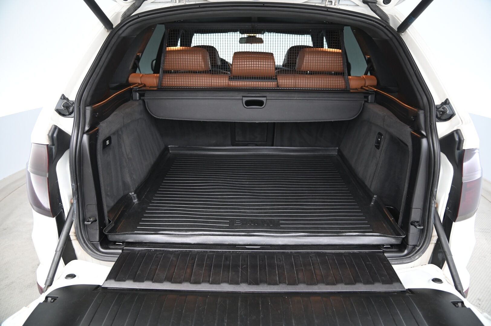 BMW X5 2008 3.0sd *YritysOutlet - Myydään vain yrityksille* - Eber | Comfort istuimet muistilla | Hifi | Koukku | Xenon | 20 vanteet | Astinlaudat