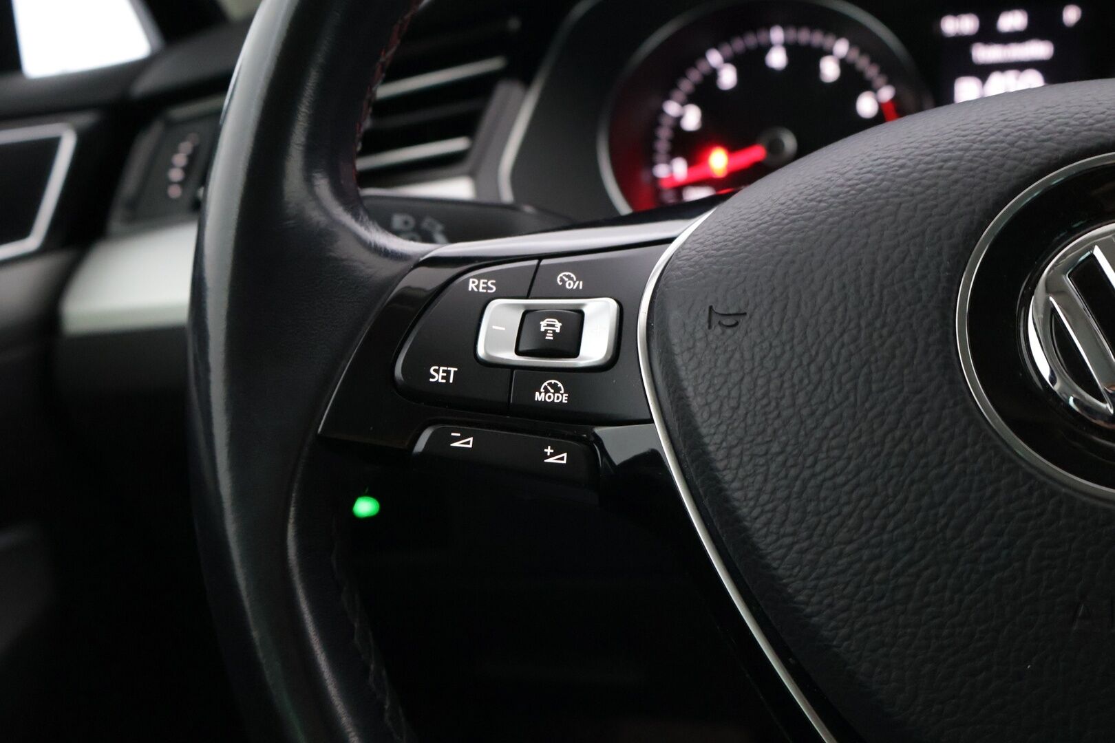Volkswagen Passat 2018 Variant Comfortline 1,4 TSI 92 kW (125 hv) DSG-automaatti Football Edition - ACC | S.Luukku | S.Koukku | Lohko.S.Pistoke | Navi | LED