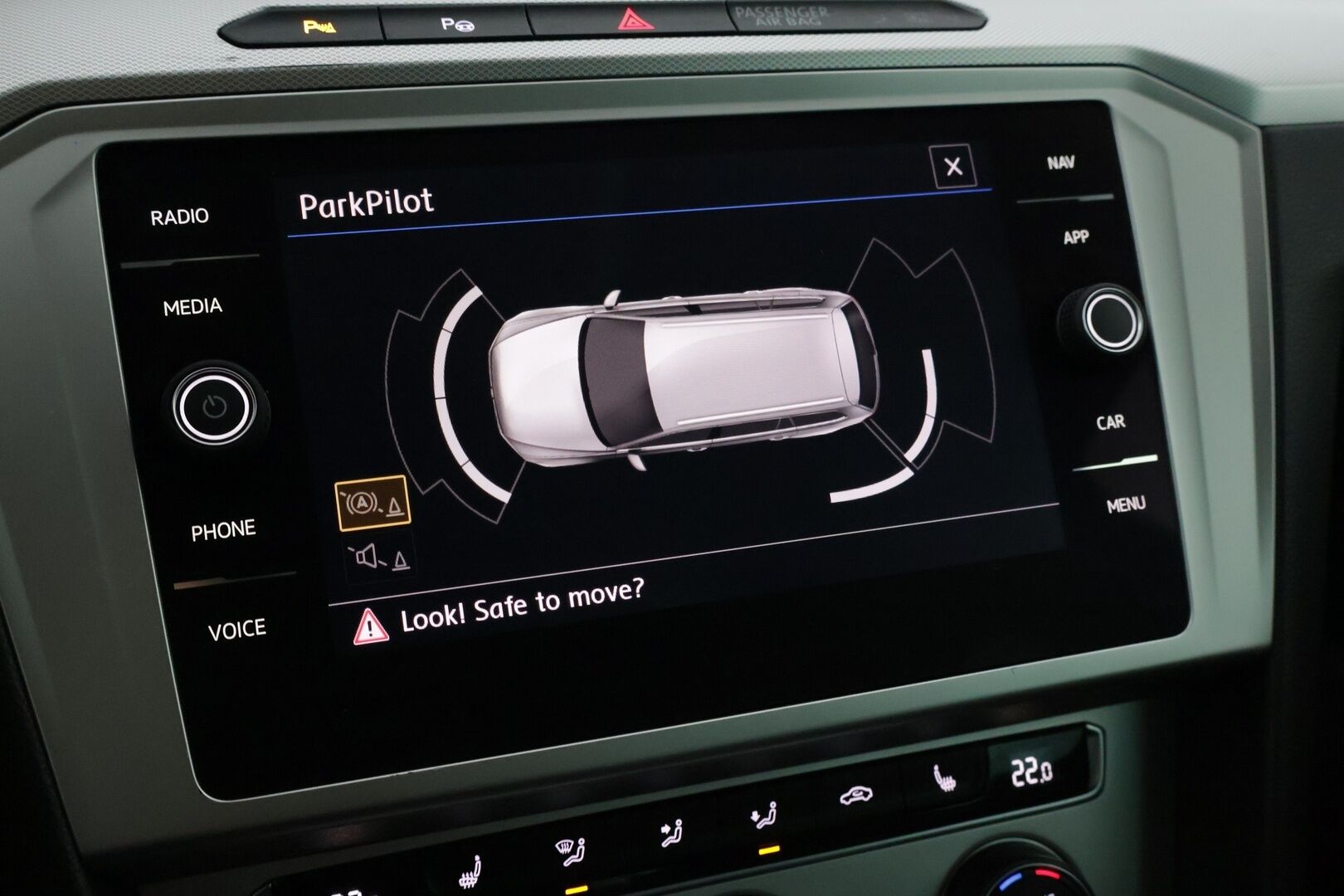 Volkswagen Passat 2018 Variant Comfortline 1,6 TDI 88 kW (120 hv) DSG-automaatti Football Edition** YritysOutlet - Myydään vain yrityksille - Suomi-auto / 2 renkaat / Webasto / Adapt. Vakionopeudensäädin / Vetokoukku *