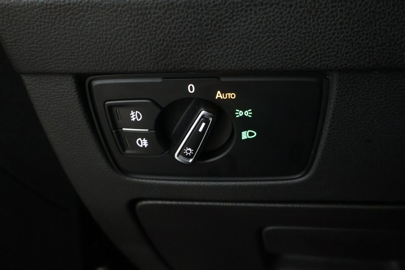 Volkswagen Passat 2018 Variant Comfortline 1,6 TDI 88 kW (120 hv) DSG-automaatti Football Edition** YritysOutlet - Myydään vain yrityksille - Suomi-auto / 2 renkaat / Webasto / Adapt. Vakionopeudensäädin / Vetokoukku *