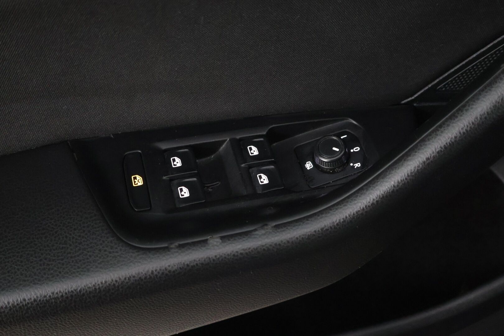 Volkswagen Passat 2018 Variant Comfortline 1,6 TDI 88 kW (120 hv) DSG-automaatti Football Edition** YritysOutlet - Myydään vain yrityksille - Suomi-auto / 2 renkaat / Webasto / Adapt. Vakionopeudensäädin / Vetokoukku *