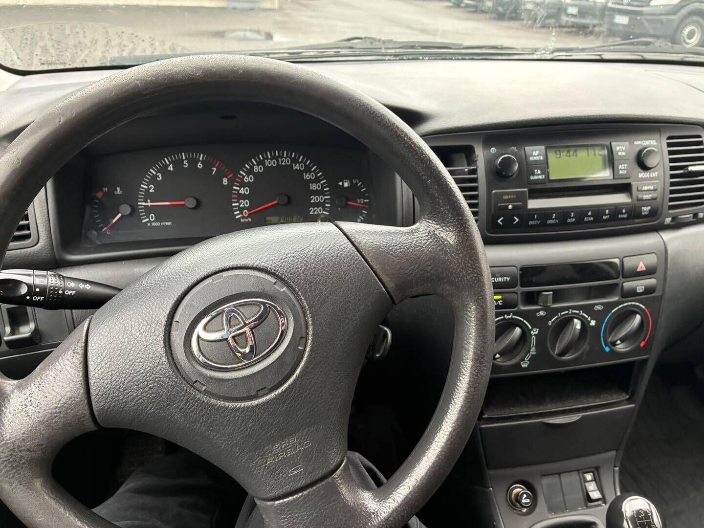 Toyota Corolla 2004 1.4 VVT-i Linea Terra 5ov Wagon * - YritysOutlet - Myydään vain yrityksille * - Ilmastointi | Kahdet renkaat ja vanteet | Leimaa 3/2027 saakka