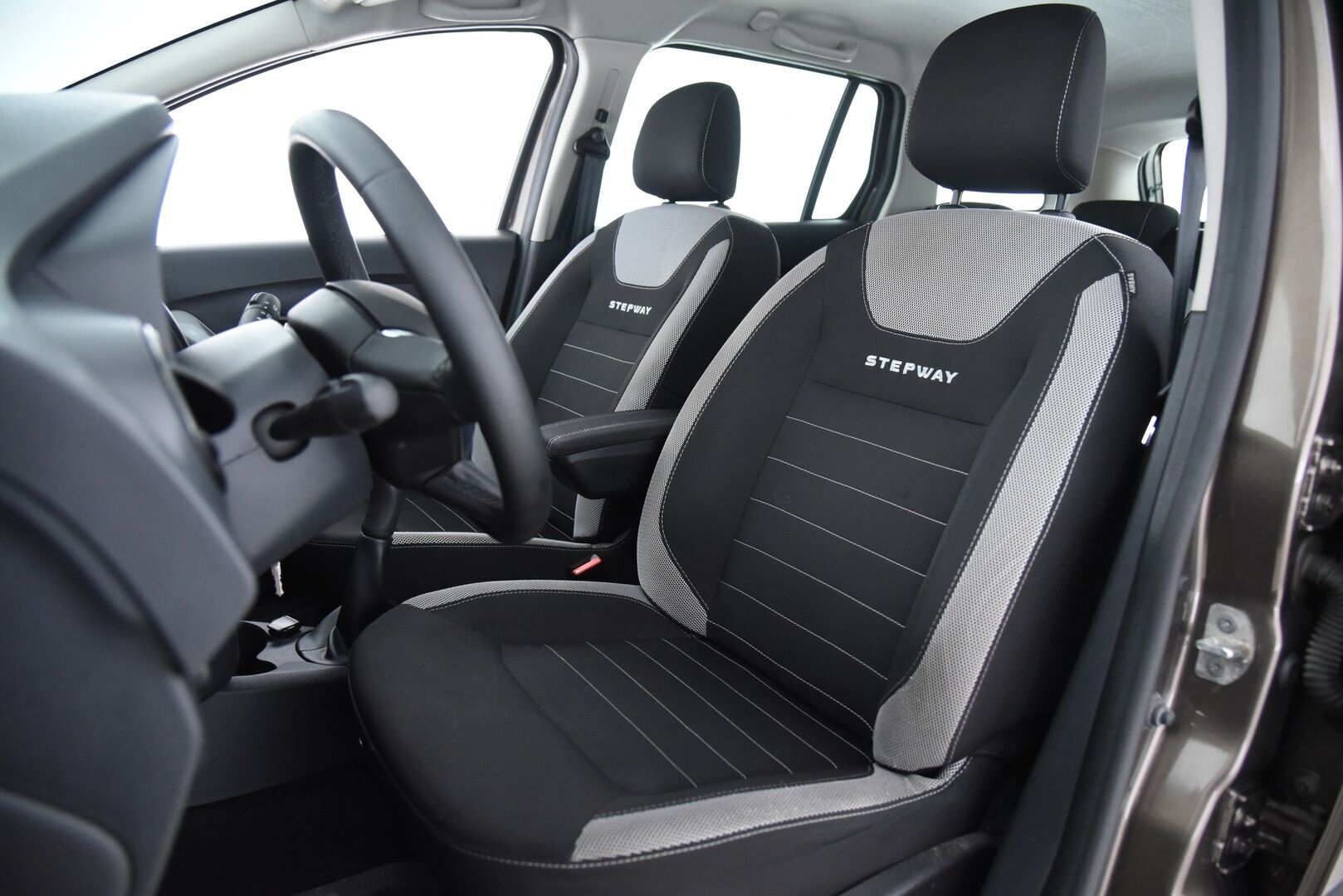 Dacia Logan MCV 2018 Stepway TCe 90 - Suomi-auto / Vakkari / Bluetooth / P.tutka 