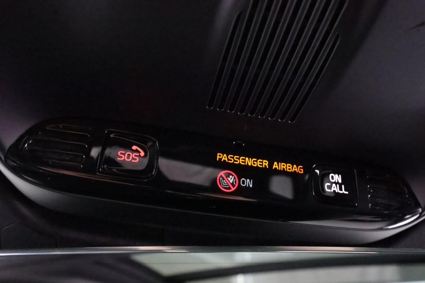 Volvo XC60 2019 D4 AWD Business R-Design aut * Pilot Assist / Webasto / Koukku / Panorama / P.Kamera / Muistipenkki * - Suomi-auto / Kahdet Renkaat / Ehta diesel neliveto ei hybrid tekniikkaa! - HULLUT AVAJAISHULINAT KORKOTARJOUS 3,29 %