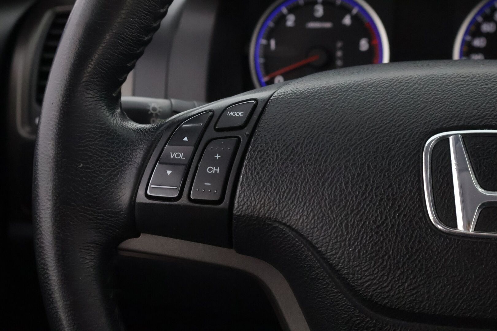 Honda CR-V 2012 2,2 i-DTEC Nordic 4x4 * MYYDÄÄN HUUTOKAUPAT.COM! *