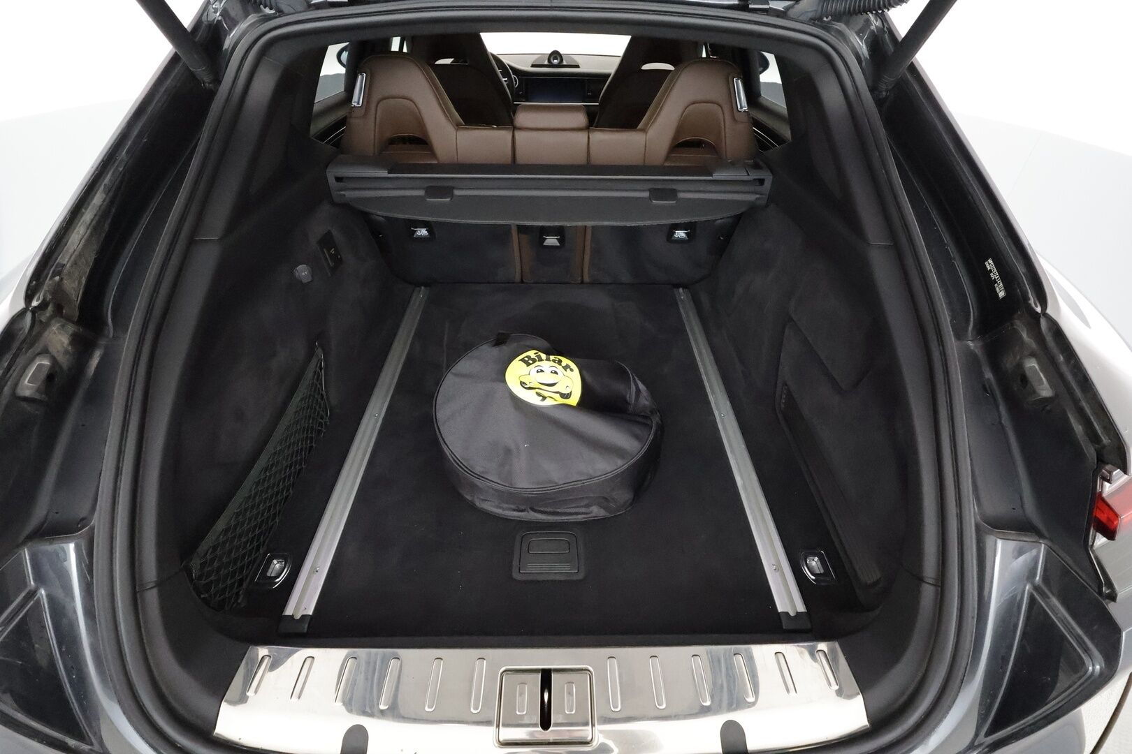 Porsche Panamera 2018 4 E-Hybrid Sport Turismo **Sport Design / Sport-putkisto / Burmester / ACC / Imuovet / Yönäkö / Nelipyöräohjaus / 360 Kamera** - 2,99 % KORKOTARJOUS TÄHÄN AUTOON - 31.5. ASTI! - Huippuvarusteltu! / Sport Chrono / 14-ist / PASM / PDLS+ / Comfort Access / Akku kuntotarkistettu! / 