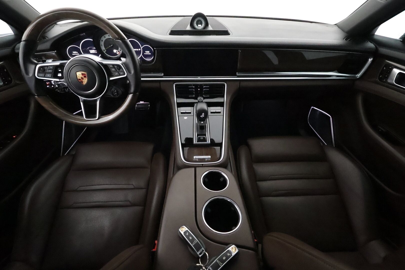 Porsche Panamera 2018 4 E-Hybrid Sport Turismo **Sport Design / Sport-putkisto / Burmester / ACC / Imuovet / Yönäkö / Nelipyöräohjaus / 360 Kamera** - 2,99 % KORKOTARJOUS TÄHÄN AUTOON - 31.5. ASTI! - Huippuvarusteltu! / Sport Chrono / 14-ist / PASM / PDLS+ / Comfort Access / Akku kuntotarkistettu! / 