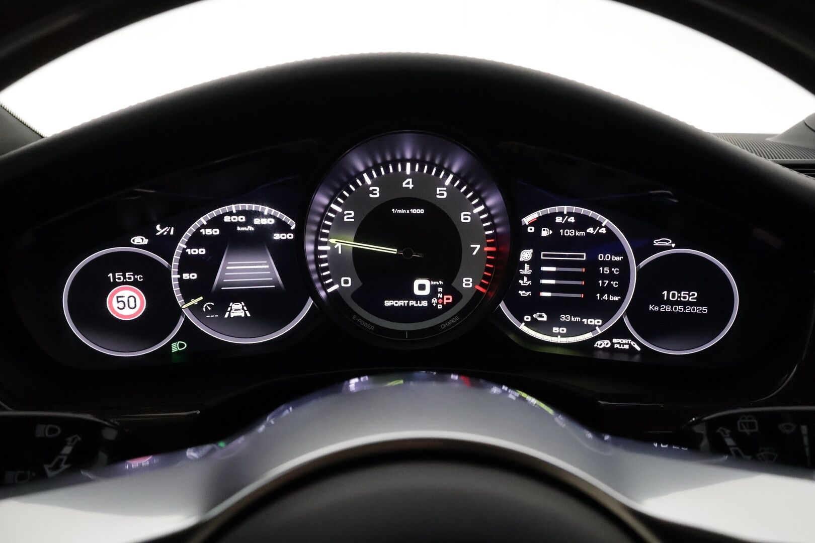 Porsche Panamera 2018 4 E-Hybrid Sport Turismo **Sport Design / Sport-putkisto / Burmester / ACC / Imuovet / Yönäkö / Nelipyöräohjaus / 360 Kamera** - 2,99 % KORKOTARJOUS TÄHÄN AUTOON - 31.5. ASTI! - Huippuvarusteltu! / Sport Chrono / 14-ist / PASM / PDLS+ / Comfort Access / Akku kuntotarkistettu! / 