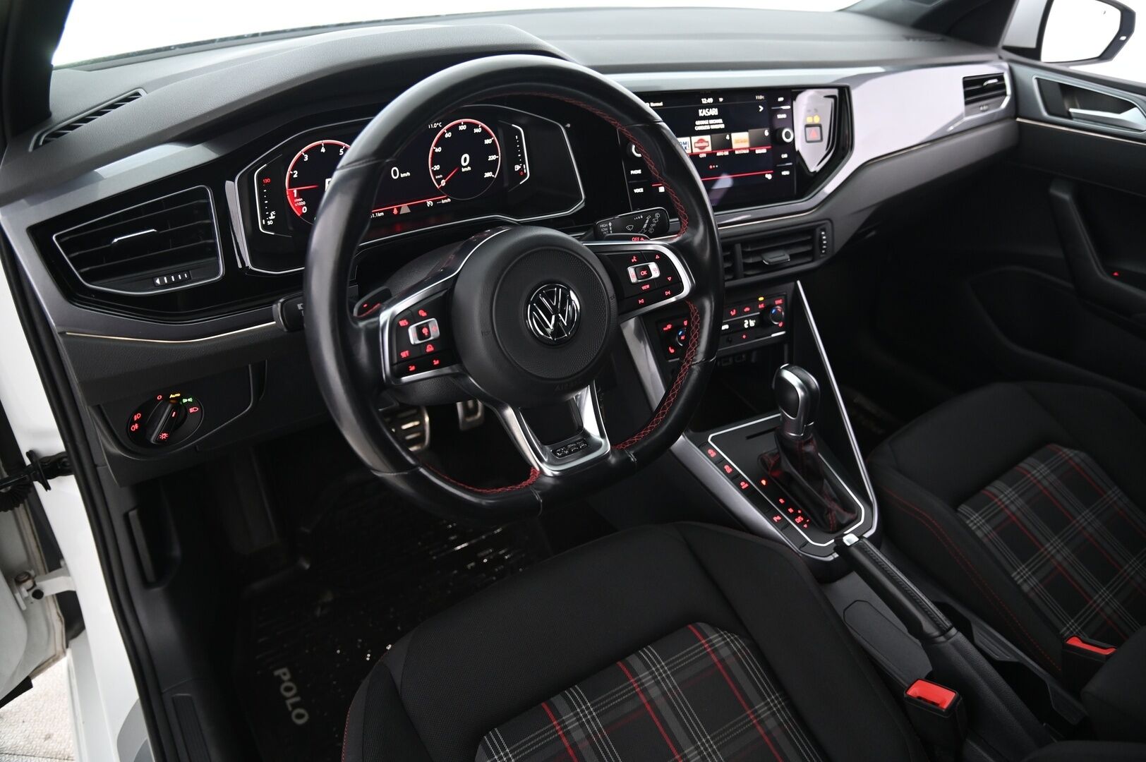 Volkswagen Polo 2018 GTI 2,0 TSI 147 kW (200 hv) DSG-automaatti *ACC / Applecarplay / Digimittaristo / Koukku* - *Sporttipenkit / 2xrenkaat*