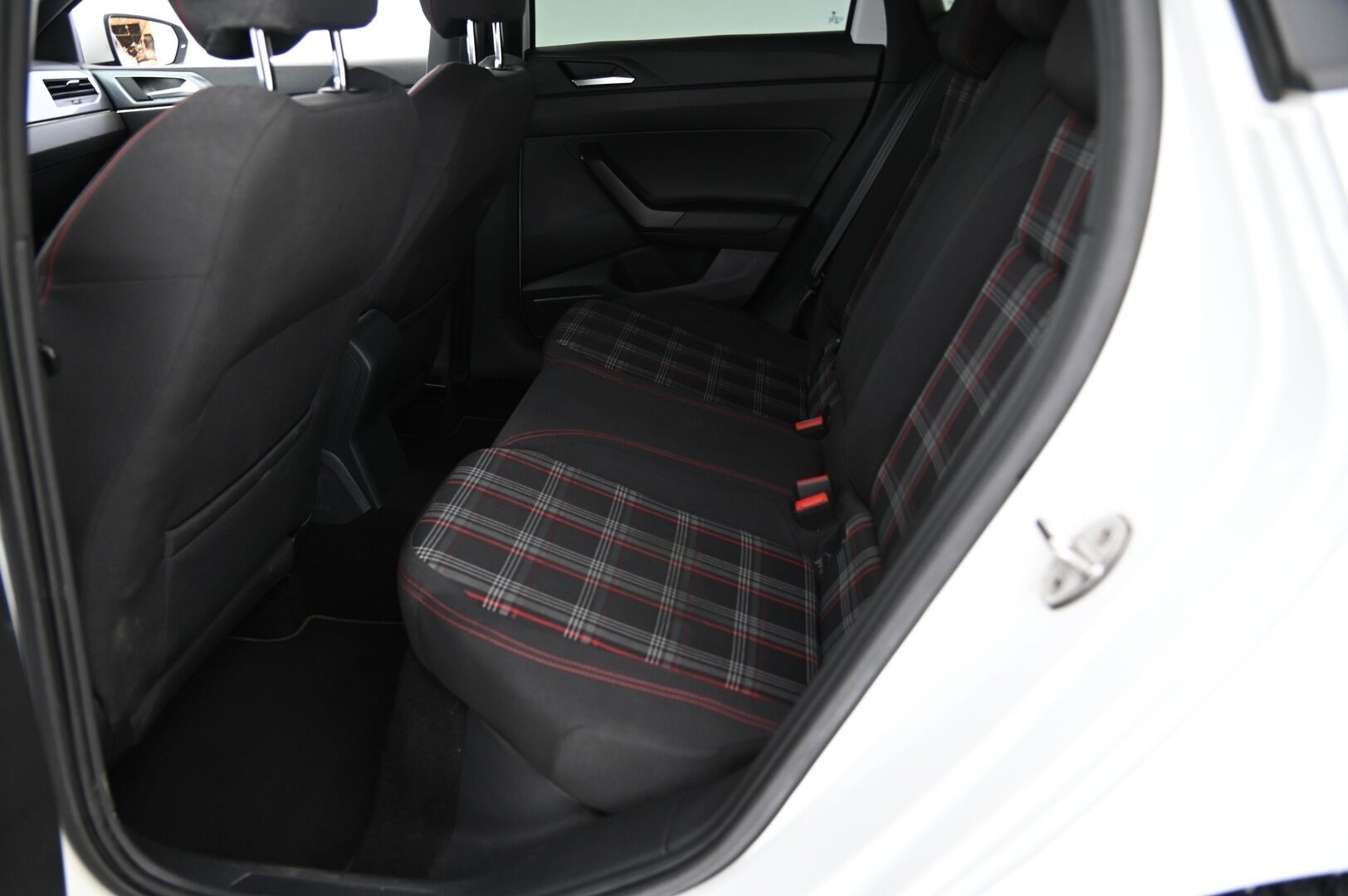 Volkswagen Polo 2018 GTI 2,0 TSI 147 kW (200 hv) DSG-automaatti *ACC / Applecarplay / Digimittaristo / Koukku* - *Sporttipenkit / 2xrenkaat*