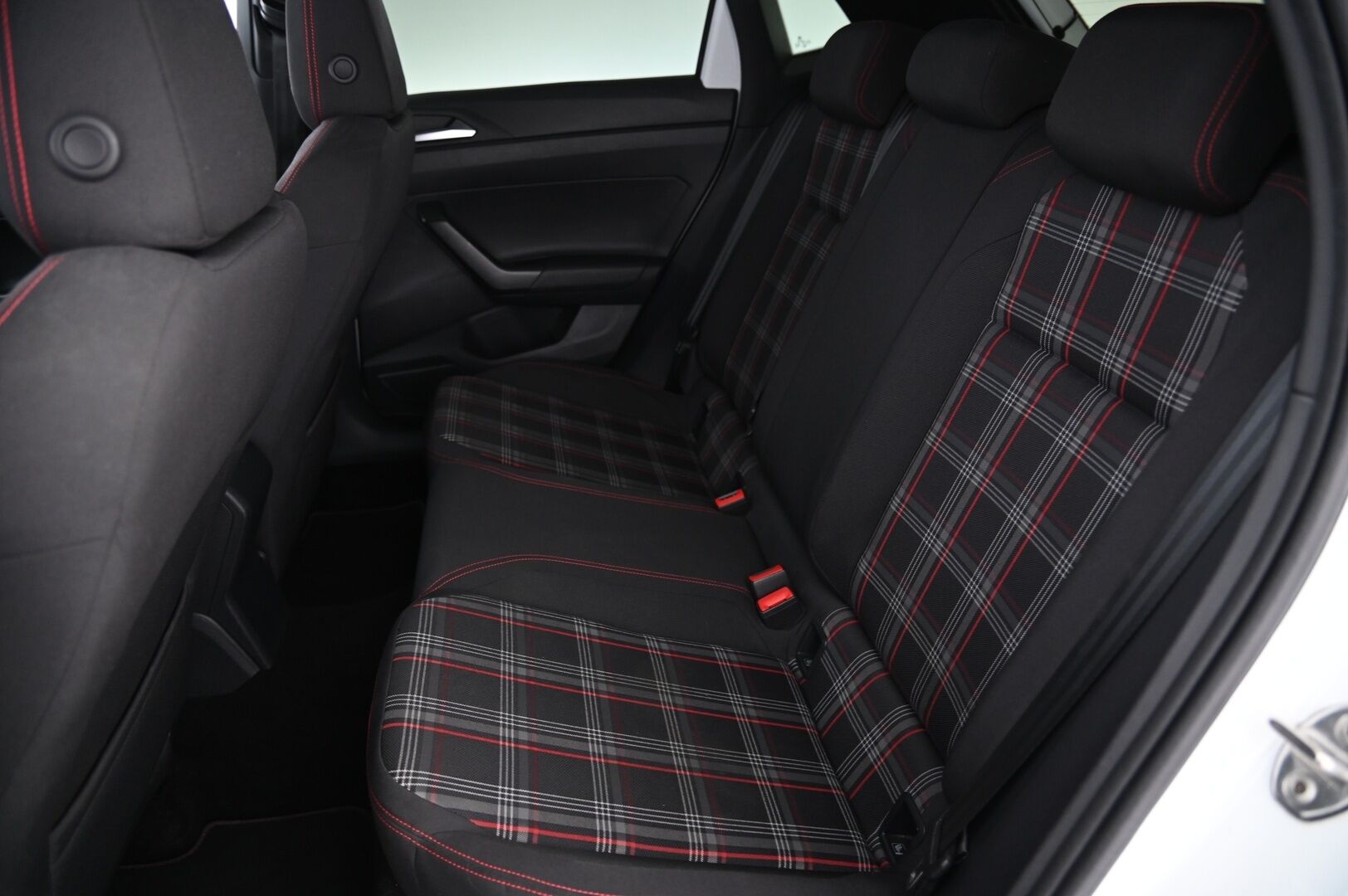 Volkswagen Polo 2018 GTI 2,0 TSI 147 kW (200 hv) DSG-automaatti *ACC / Applecarplay / Digimittaristo / Koukku* - *Sporttipenkit / 2xrenkaat*