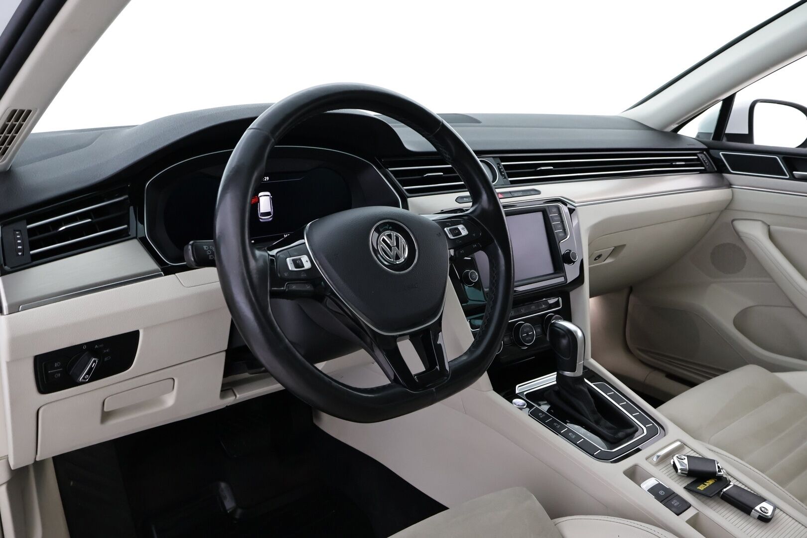 Volkswagen Passat 2016 Highline 2,0 TDI 140kW Variant BlueMotion DSG aut - YritysOutlet - Myydään vain yrityksille - – Tämä auto myydään YritysOutlet -valikoimasta vain yritykselle