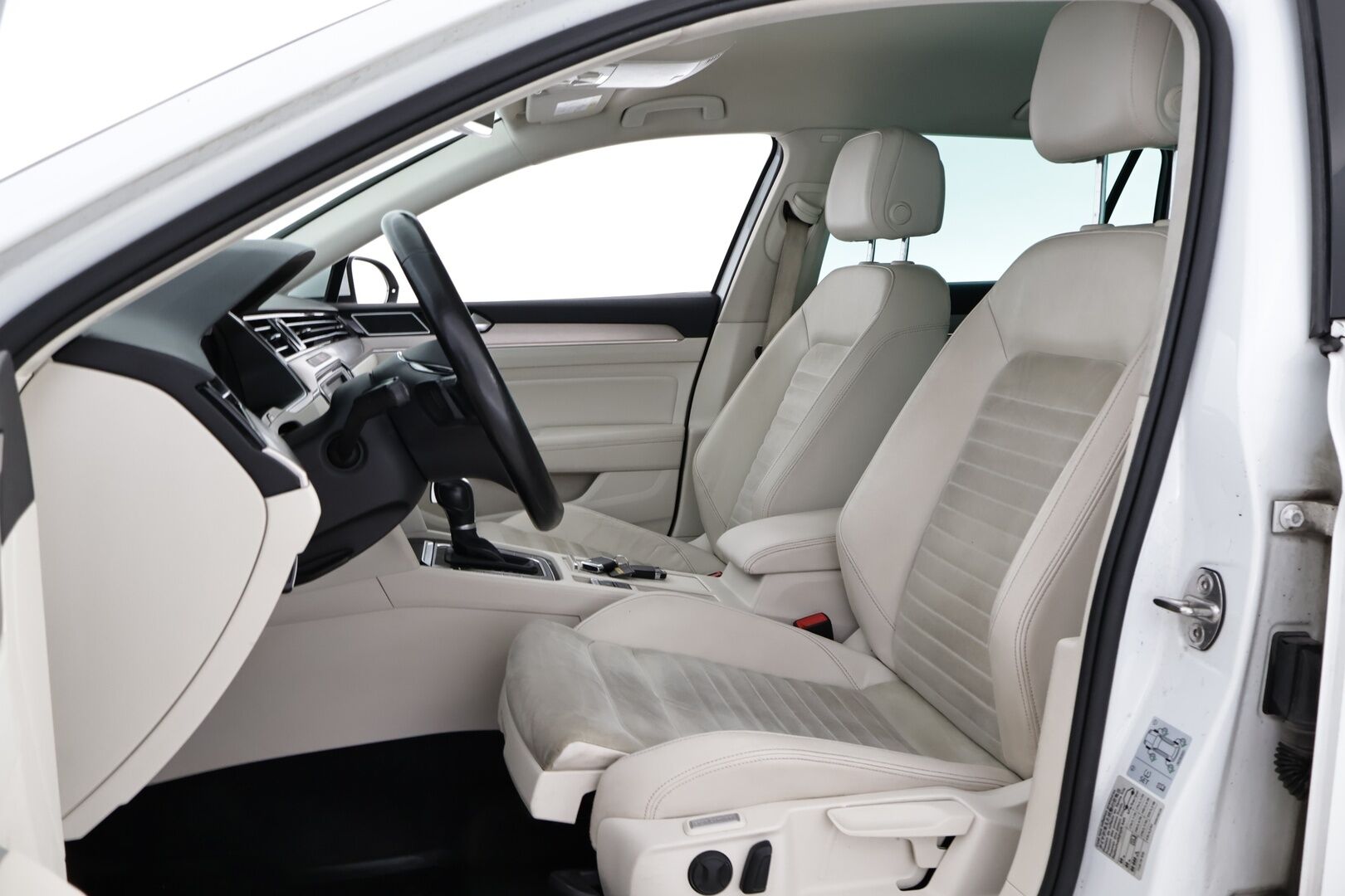 Volkswagen Passat 2016 Highline 2,0 TDI 140kW Variant BlueMotion DSG aut - YritysOutlet - Myydään vain yrityksille - – Tämä auto myydään YritysOutlet -valikoimasta vain yritykselle