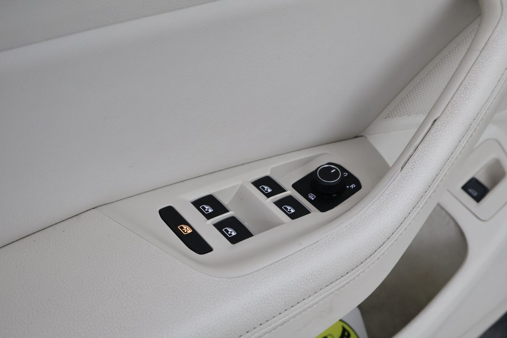 Volkswagen Passat 2016 Highline 2,0 TDI 140kW Variant BlueMotion DSG aut - YritysOutlet - Myydään vain yrityksille - – Tämä auto myydään YritysOutlet -valikoimasta vain yritykselle