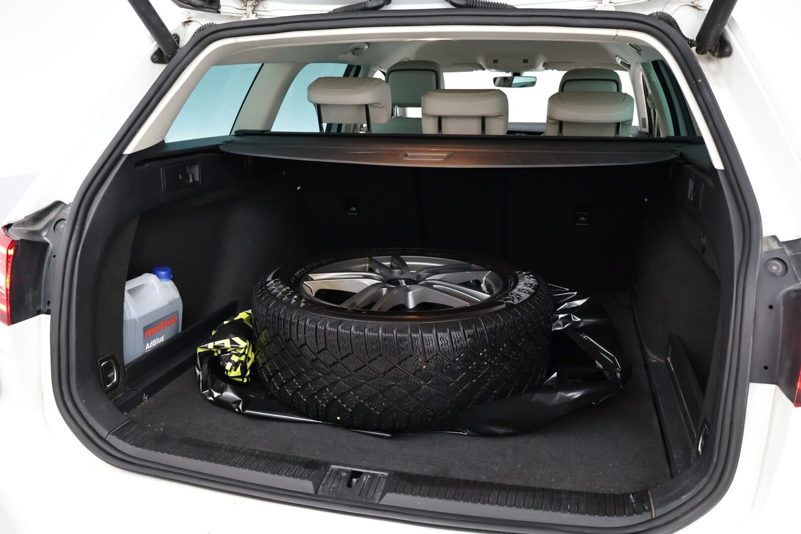 Volkswagen Passat 2016 Highline 2,0 TDI 140kW Variant BlueMotion DSG aut - YritysOutlet - Myydään vain yrityksille - – Tämä auto myydään YritysOutlet -valikoimasta vain yritykselle