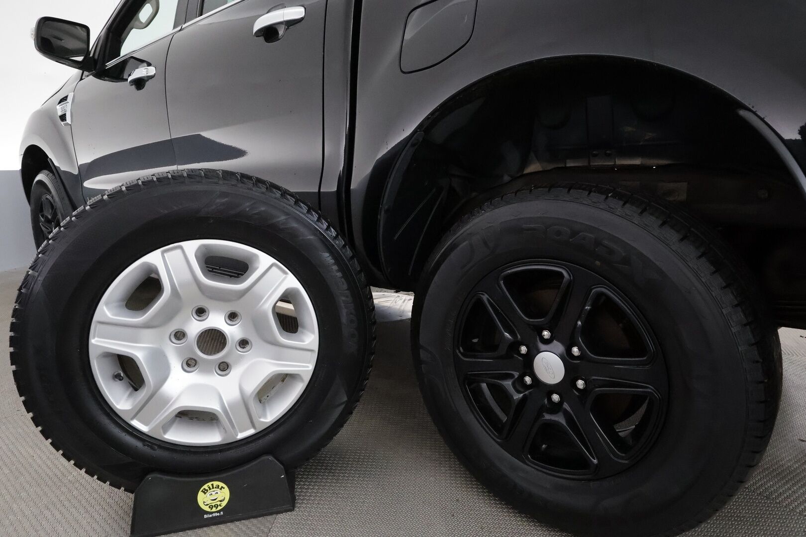 Ford Ranger 2019 Ranger Avolavakuorma-auto (BA) 4ov 3198cm3 A **Webasto / Koukku / Vakkari / P.tutka / Nahat / Sähköpenkki** - 3,99 % KORKOTARJOUS TÄHÄN AUTOON - Suomi-auto / Kahdet renkaat aluvanteilla / Vetotapavalitsin / Apple&Android / LED Lisävalo