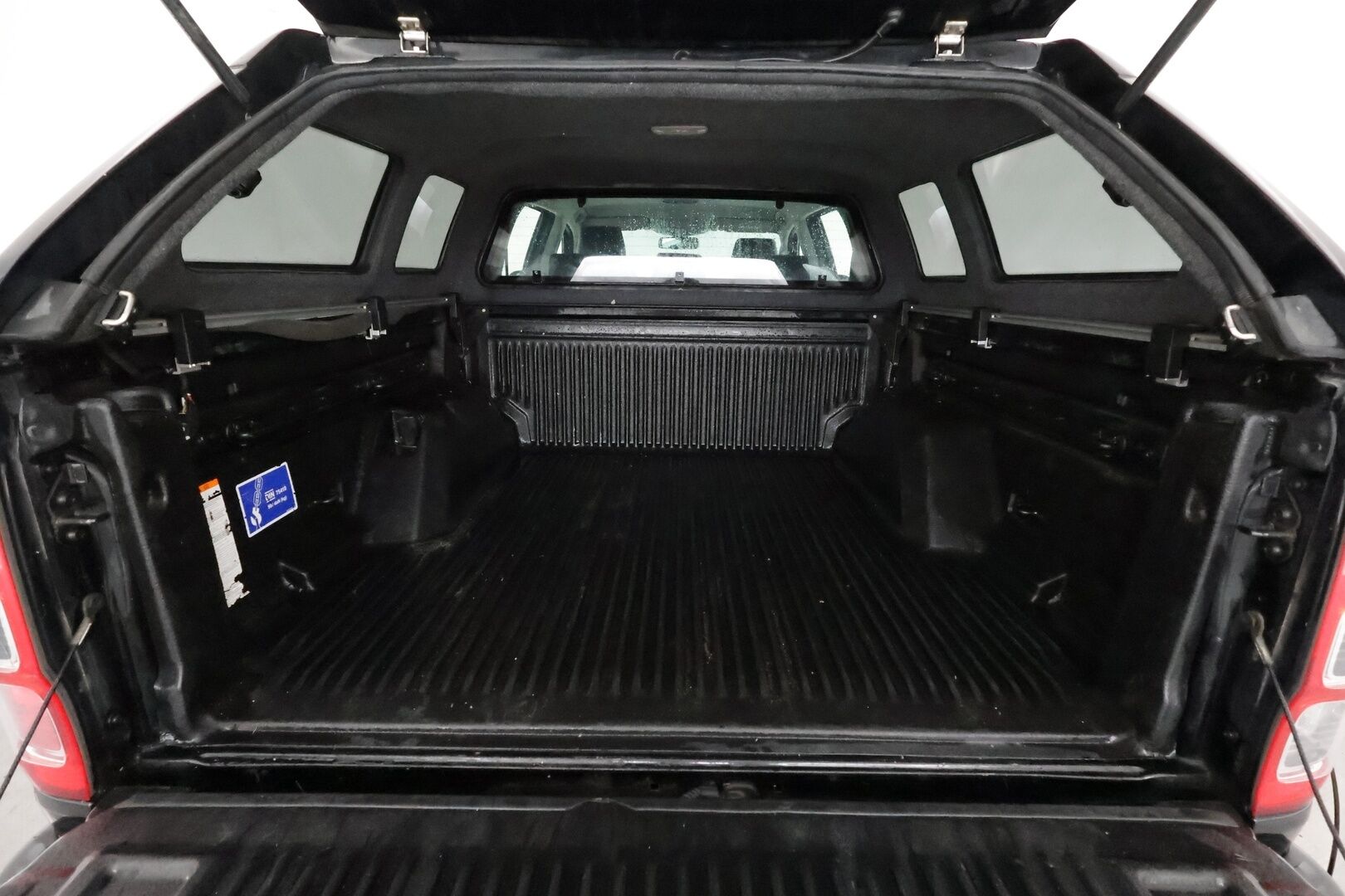 Ford Ranger 2019 Ranger Avolavakuorma-auto (BA) 4ov 3198cm3 A **Webasto / Koukku / Vakkari / P.tutka / Nahat / Sähköpenkki** - 3,99 % KORKOTARJOUS TÄHÄN AUTOON - Suomi-auto / Kahdet renkaat aluvanteilla / Vetotapavalitsin / Apple&Android / LED Lisävalo