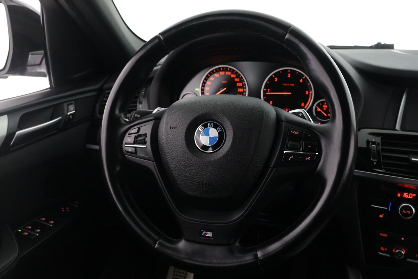 BMW X4 2015 X4 26 xDrive20d A 140 kW - | M-Sport | Hifi | HUD | P.Kamera | Alletaittuva vetokoukku | Tutkat eteen & taakse | Vakionopeudensäädin | 